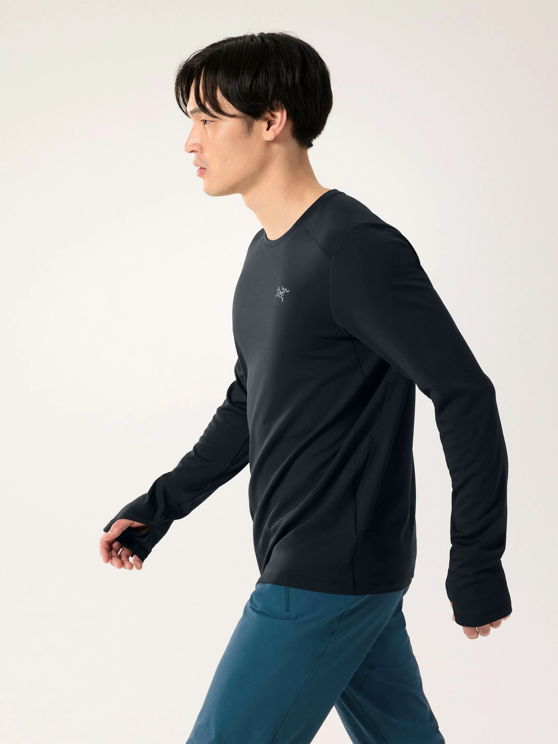 F25-X000007422-Cormac-Heavyweight-Shirt-LS-Black-Side-View.jpg