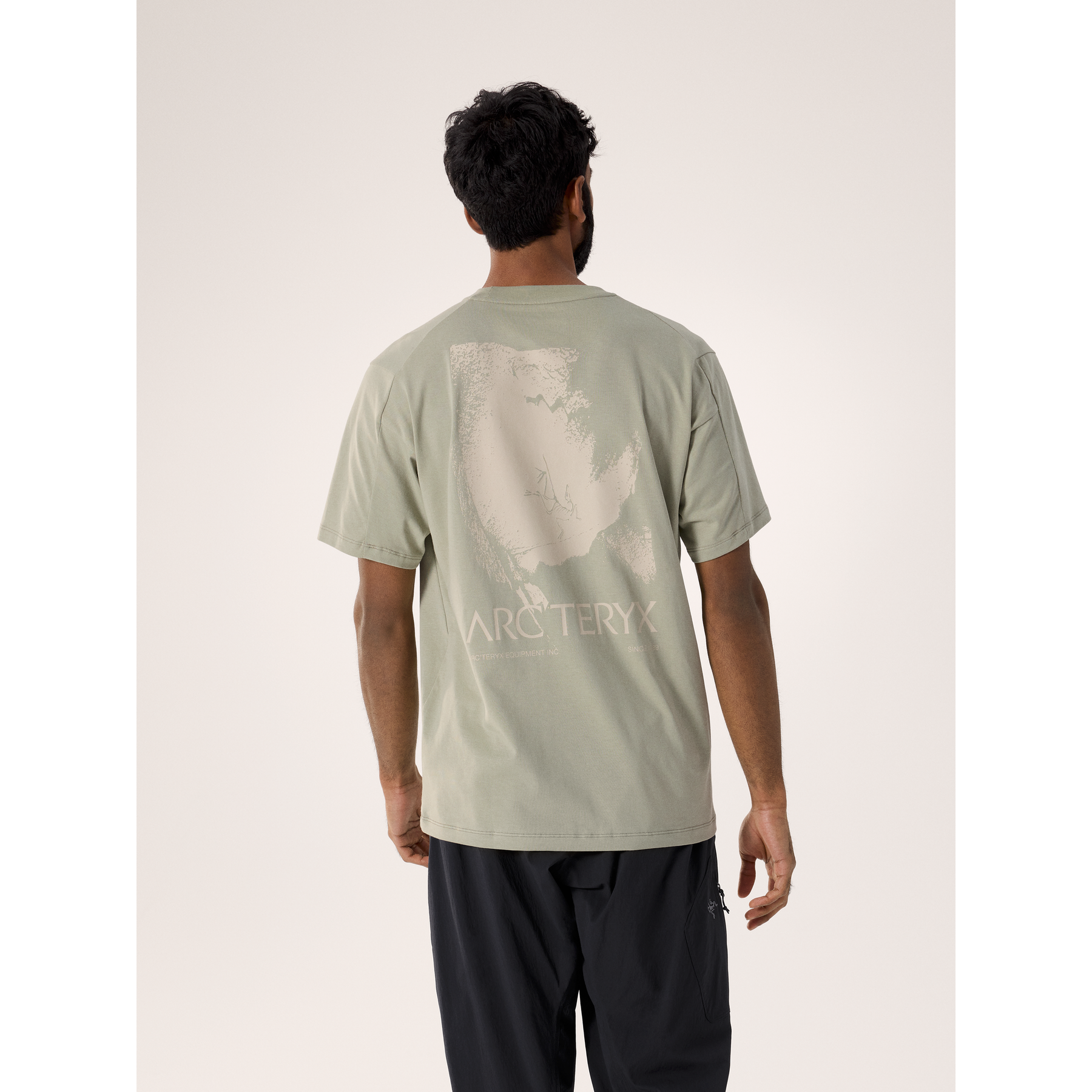 S26_X000010296_022852_KraggSLCottonCacodaemonShirtSS_Habitat-SeaSalt_Men_M_Back-View_Lowres.png
