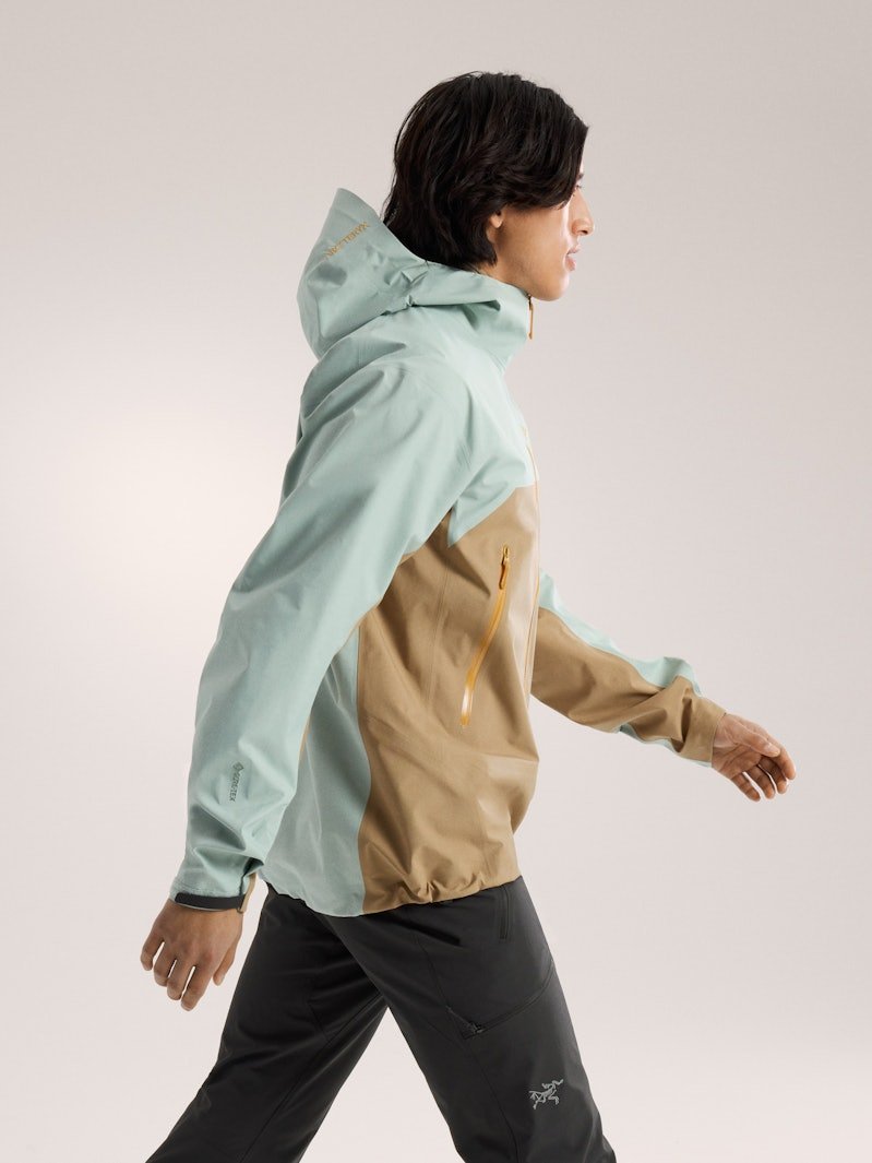 S25-X000007726-Beta-Jacket-Trail-Magic-Side-View.jpg