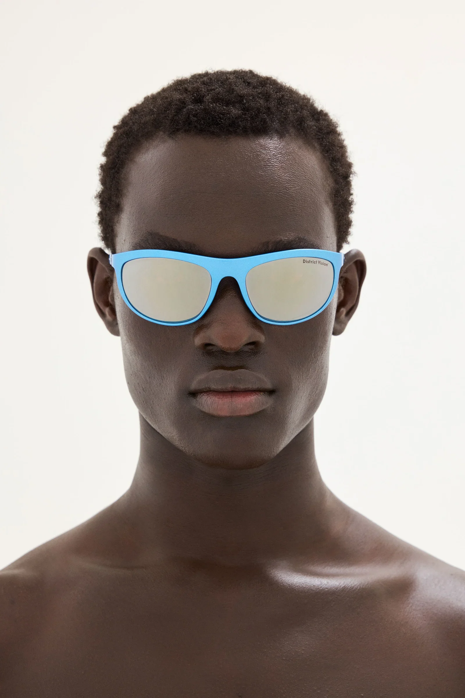 260113_RvM_DISTRICT_VISION_FW26_EYEWEAR_203_WEB.webp