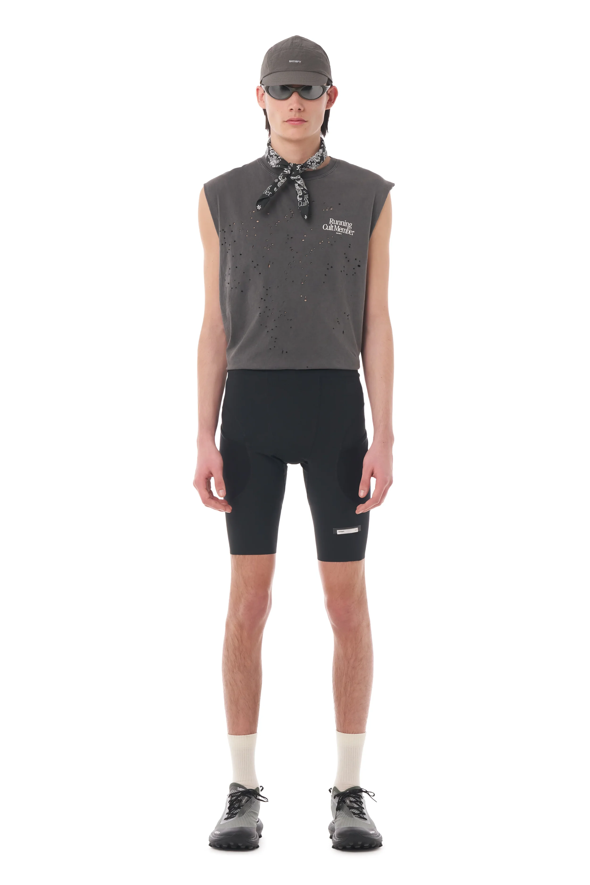 12037-00000_TechSilkEvo9CargoHalf-Tights_Black_1.webp