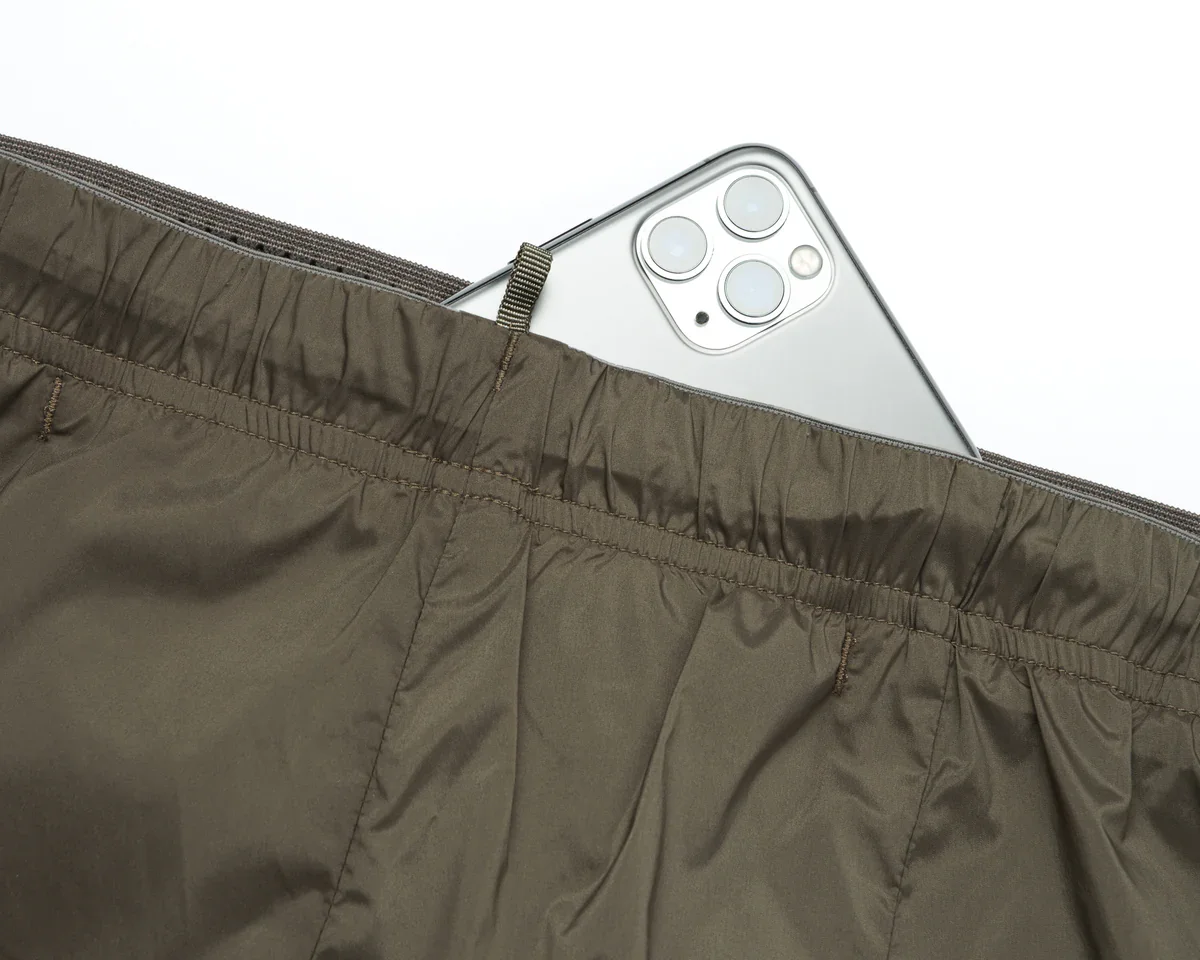 12074-51400_techsilk-8-shorts_falcon_phone-pocket.webp
