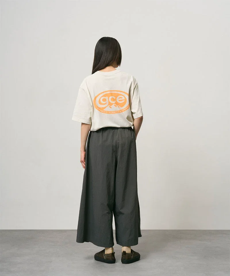 Gramicci-G2SW-SK034_CARBON_womens-pants_W3.webp