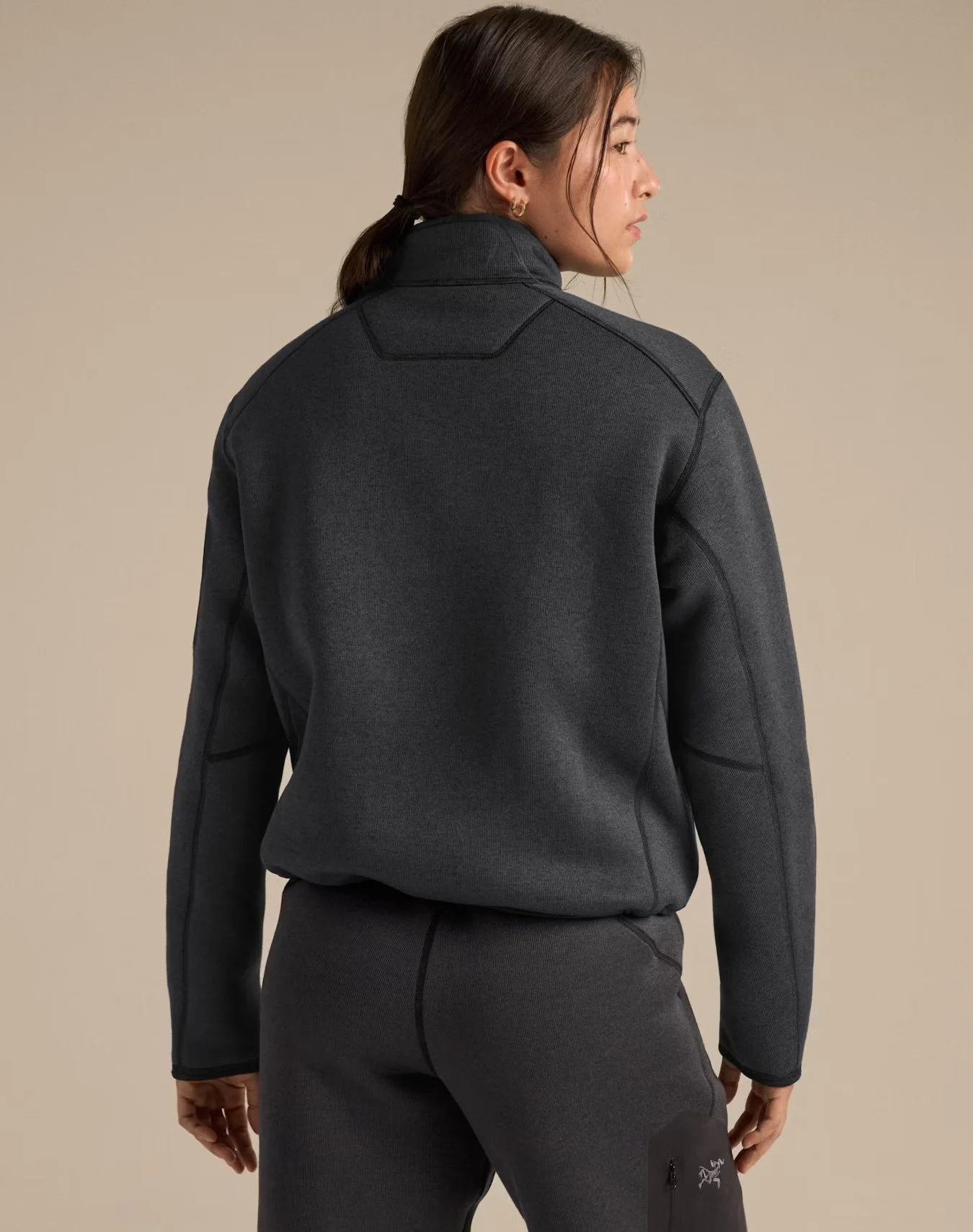 F26-X000010736-Covert-1-2-Zip-Neck-Black-Heather-Women-s-Back-View.jpg