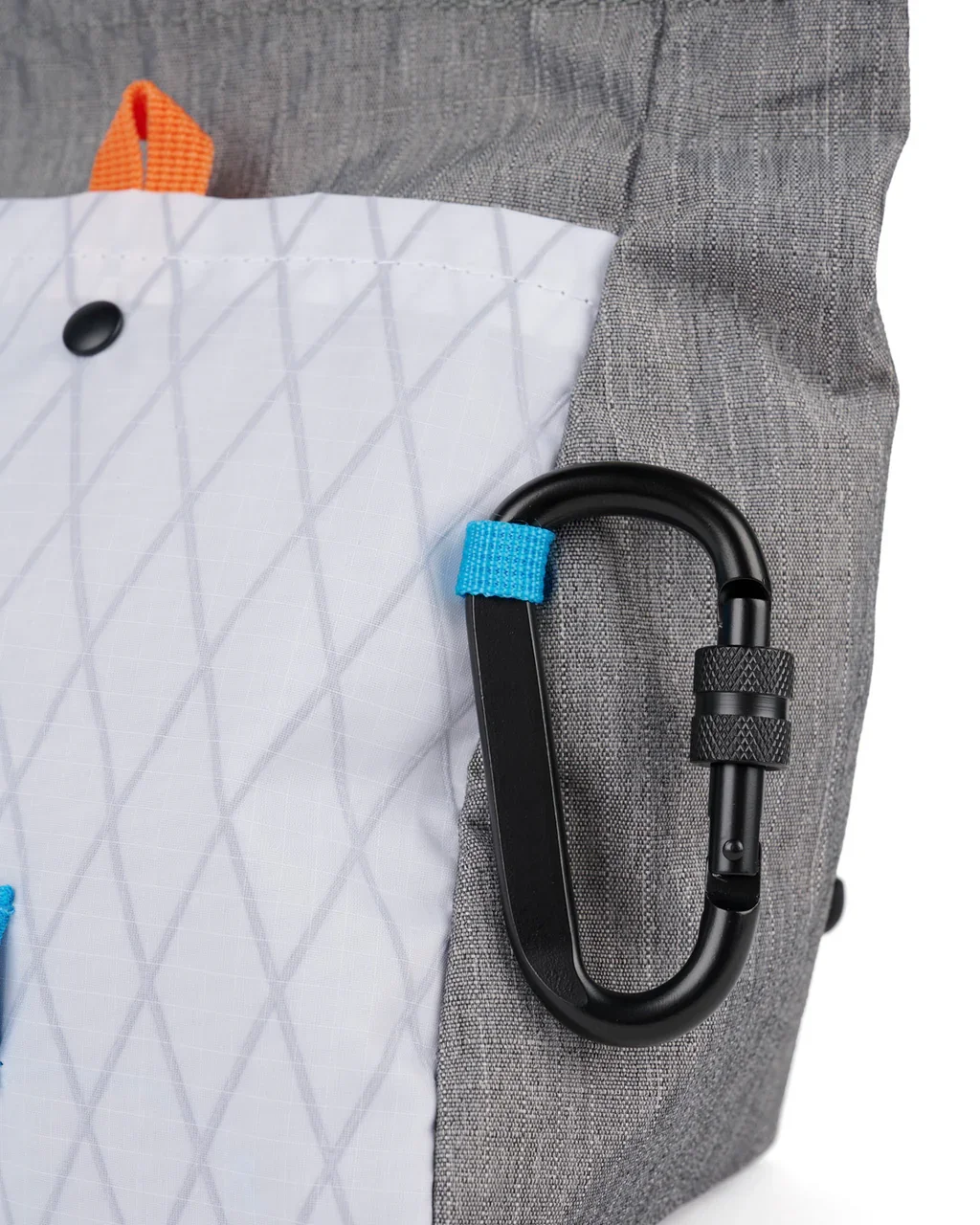 Brain_Dead_Equipment_Chalk_Bag_Bone_Detail_optimized.webp