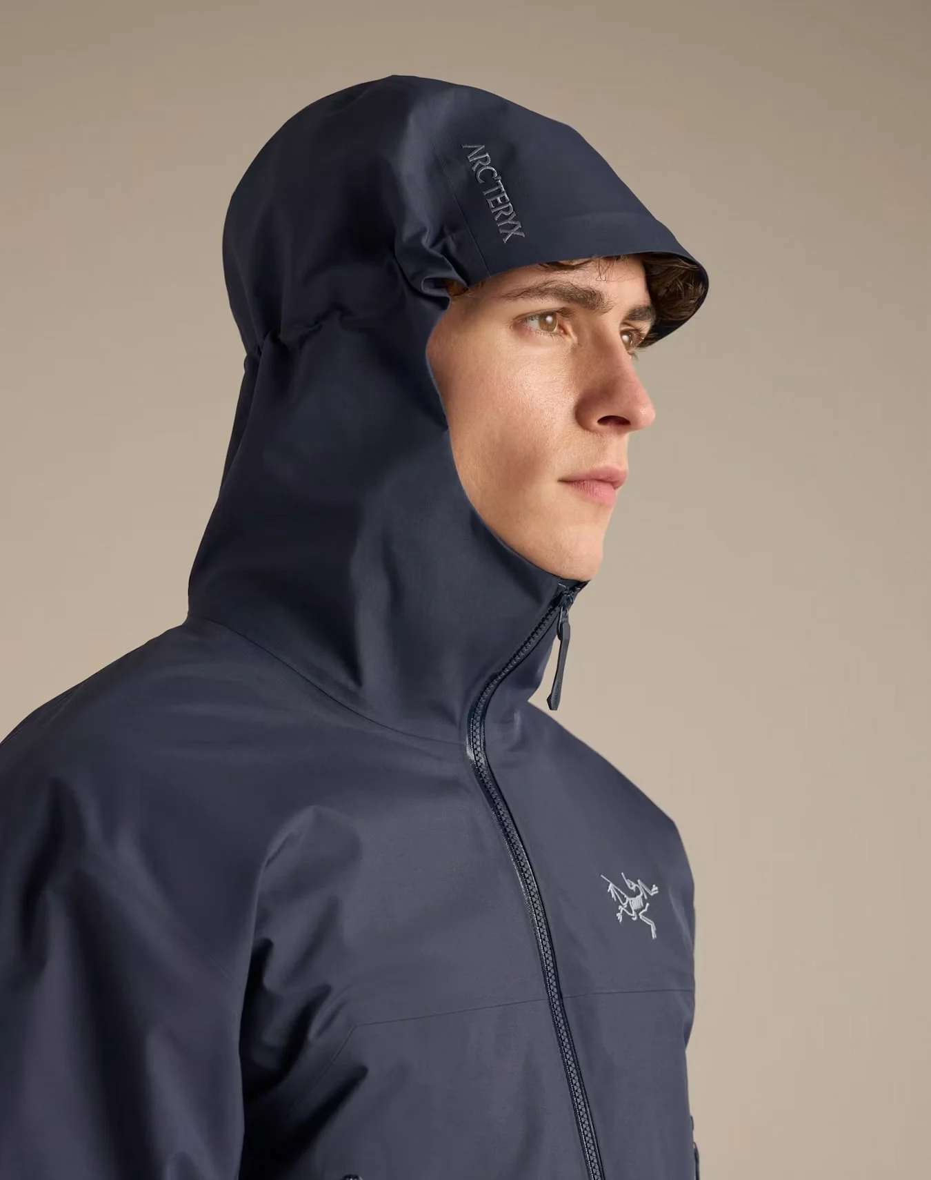F26-X000010878-Beta-Jacket-Black-Sapphire-Hood.jpg