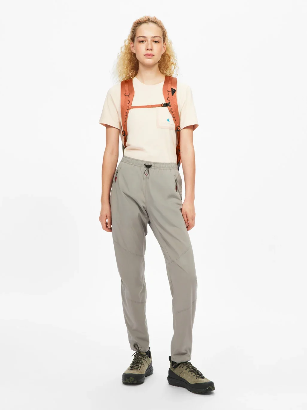 659_hs_4Hz6C1Klx2yzbIjckSM4xA_40456U21_Gjalp_Backpack_18L_Cloud_Berry_012-full.webp