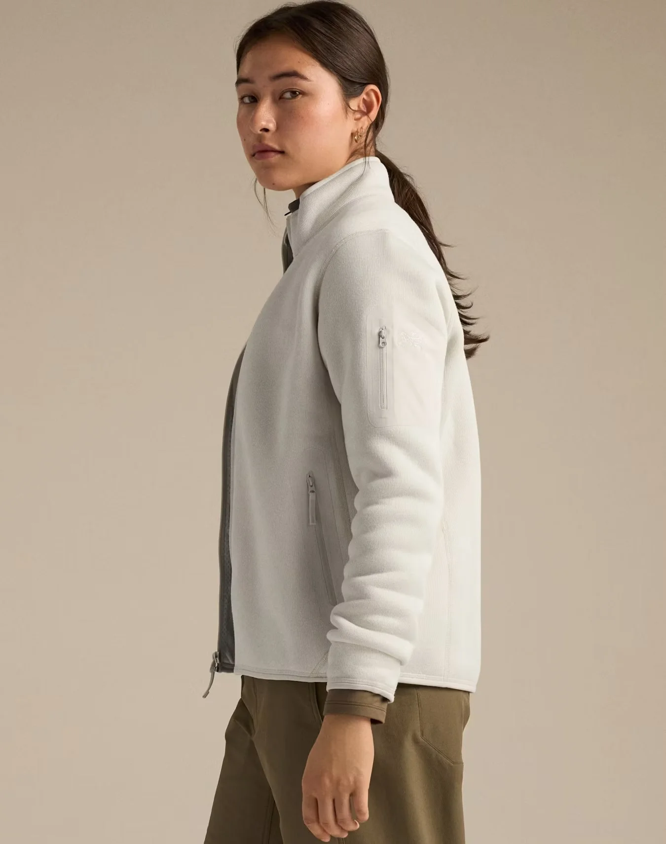 F26-X000010735-Covert-Cardigan-Arc-Silk-Hthr-Salt-Women-s-Detail-1.jpg