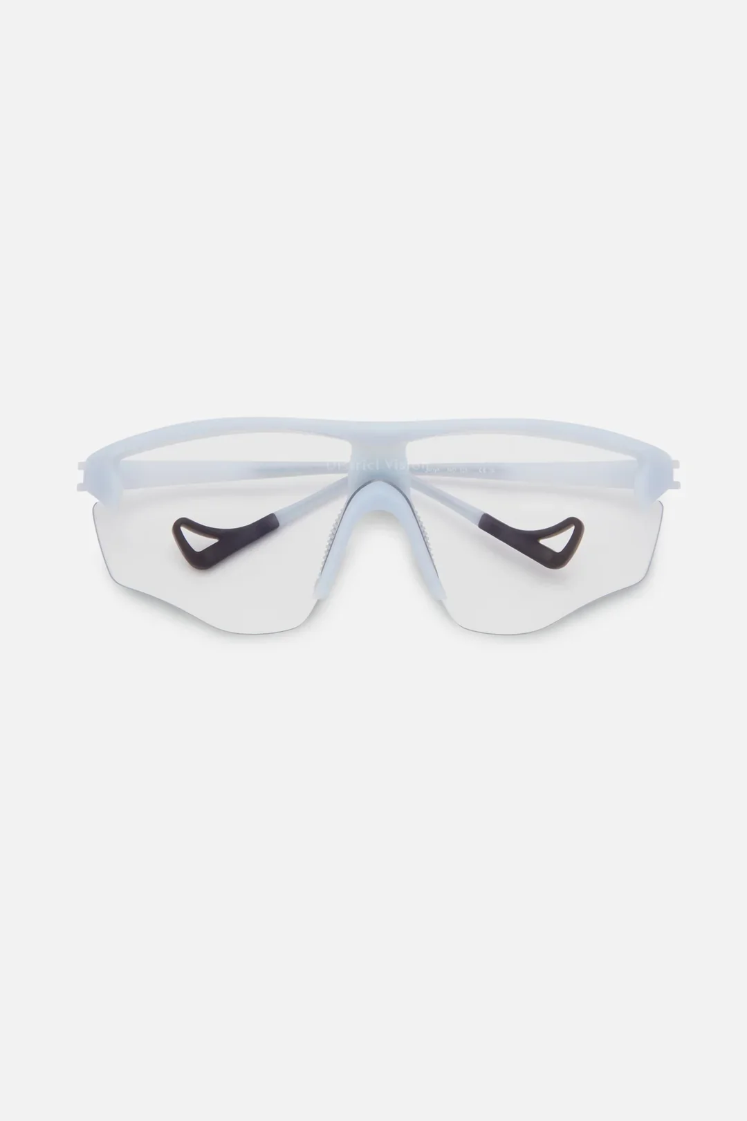 Junya_LabGreyPhotochromic_003.webp