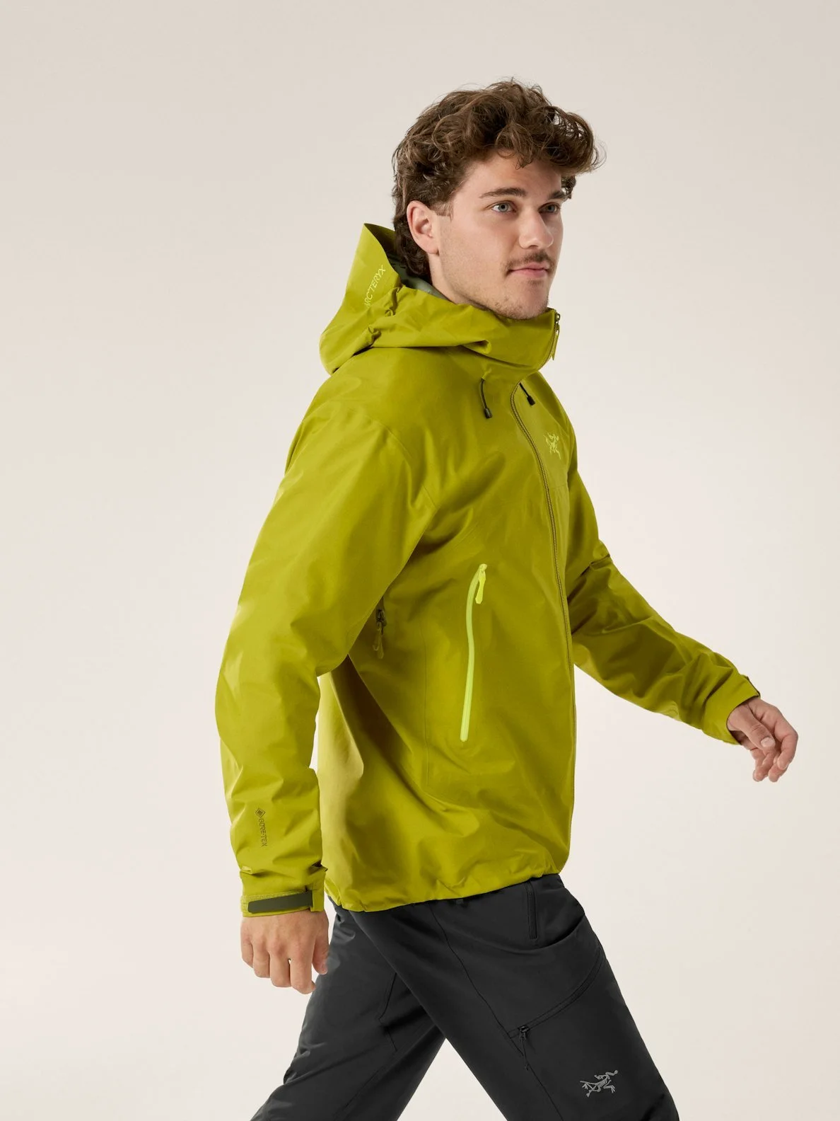 F25-X000010552-Beta-SL-Jacket-Olive-Moss-Euphoria-Side-View.jpg