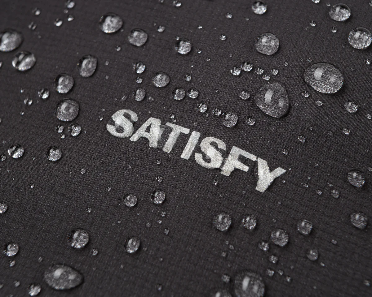 5273-BK_pertex-3l-rain-cap_black_water-repellent.webp