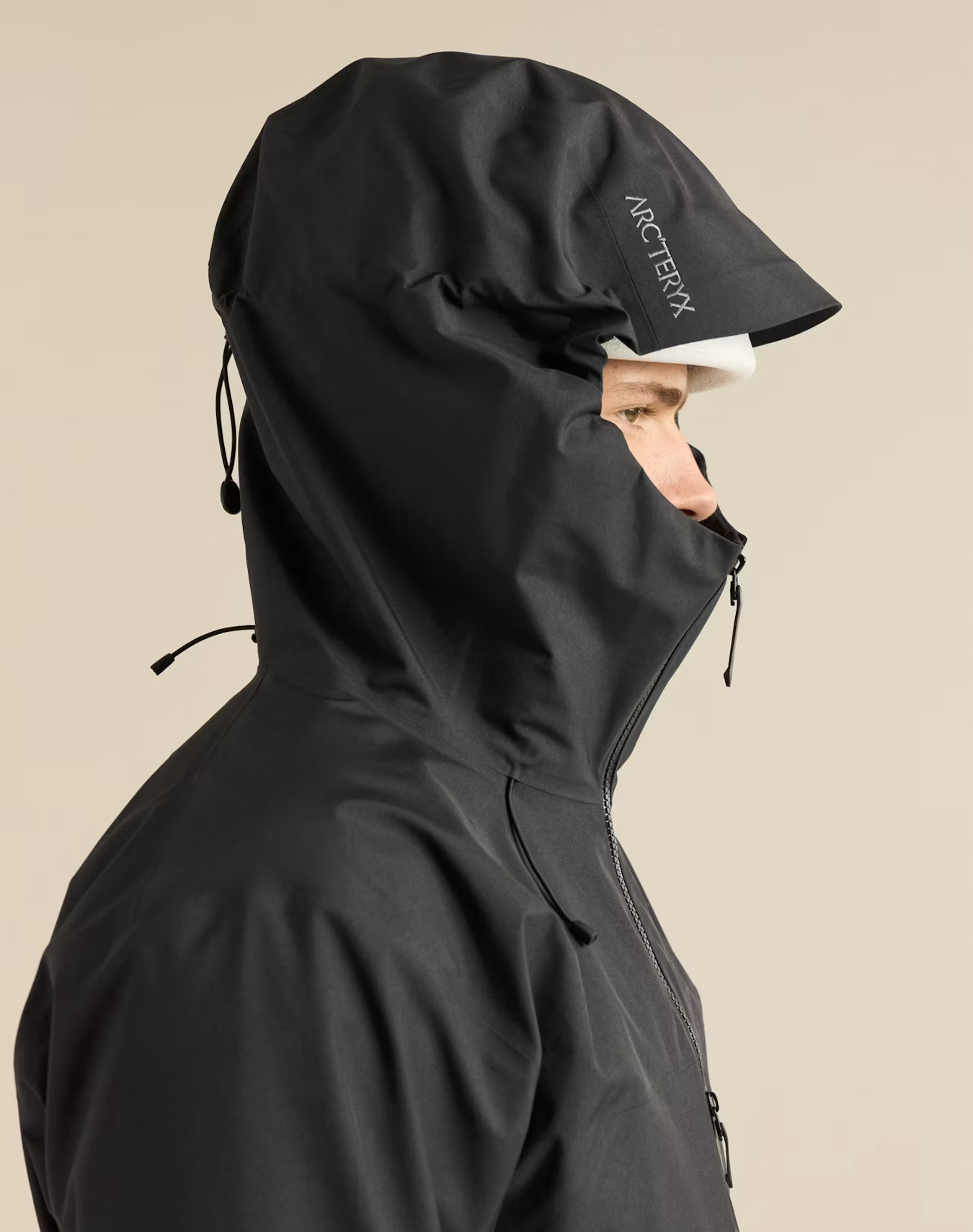 F26-X000011003-Beta-SV-Jacket-Black-Hood.png