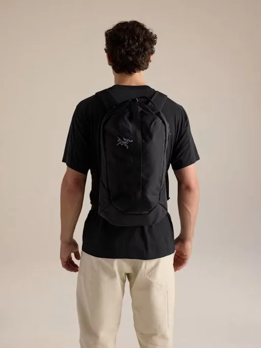 F26-X000011263-Verro-20-Backpack-Black-Front-View 1.jpg