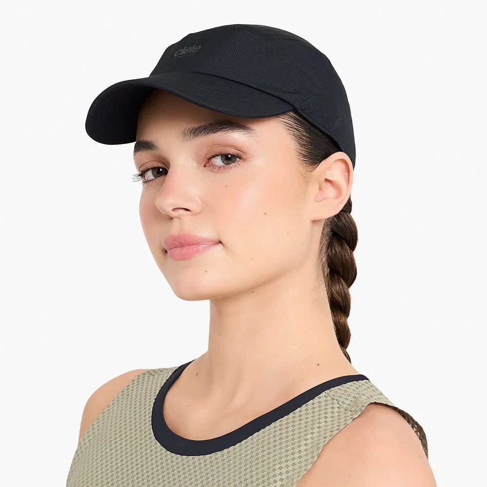U-2-CA-0263-BK002_FSTCapSC-Classic-AthleticsSL-Shadowcast_D1_2026_STUD2.webp