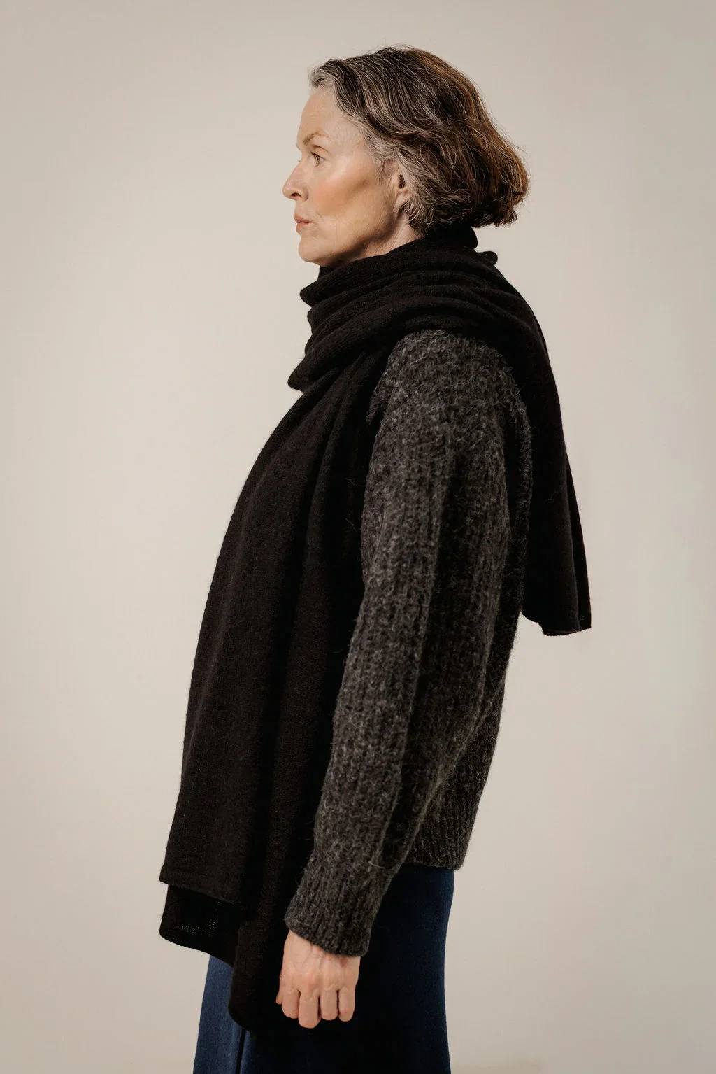 Bare-Knitwear-Baby-Alpaca-Travel-Wrap-Classic-Black-2.webp