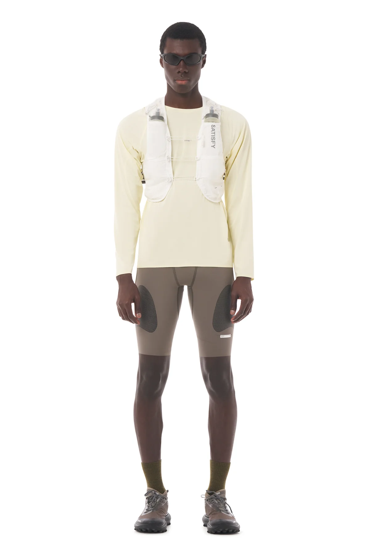 34044-11101-justice-cordura5-l-hydration-vest-off-white-1_1.webp