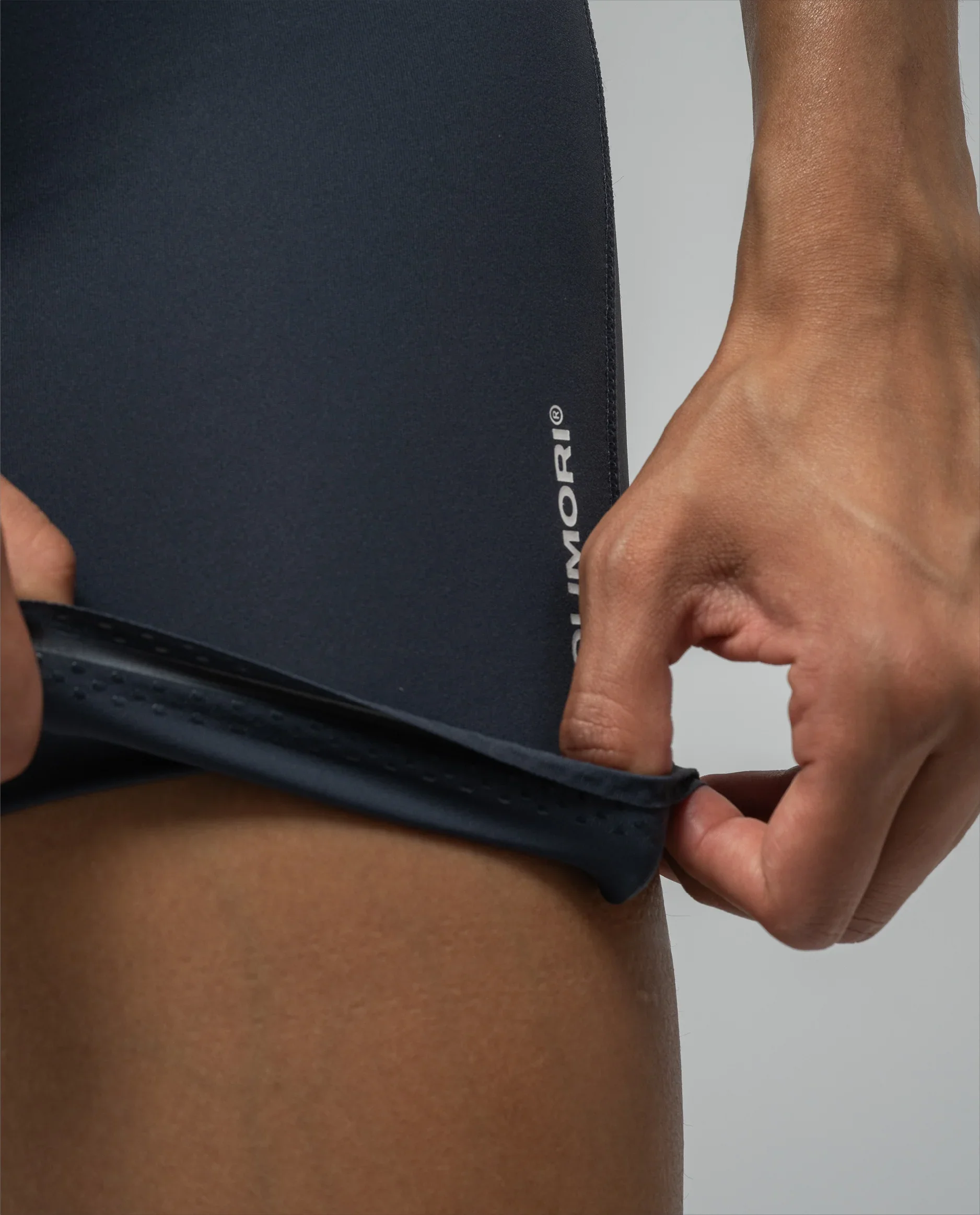 COMPRESSIONTIGHTS7_INDIAINK2.webp