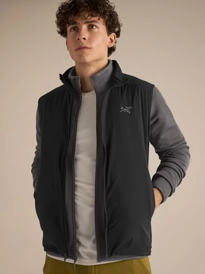 F26-X000009559-Atom-Vest-Black-Hover.jpg