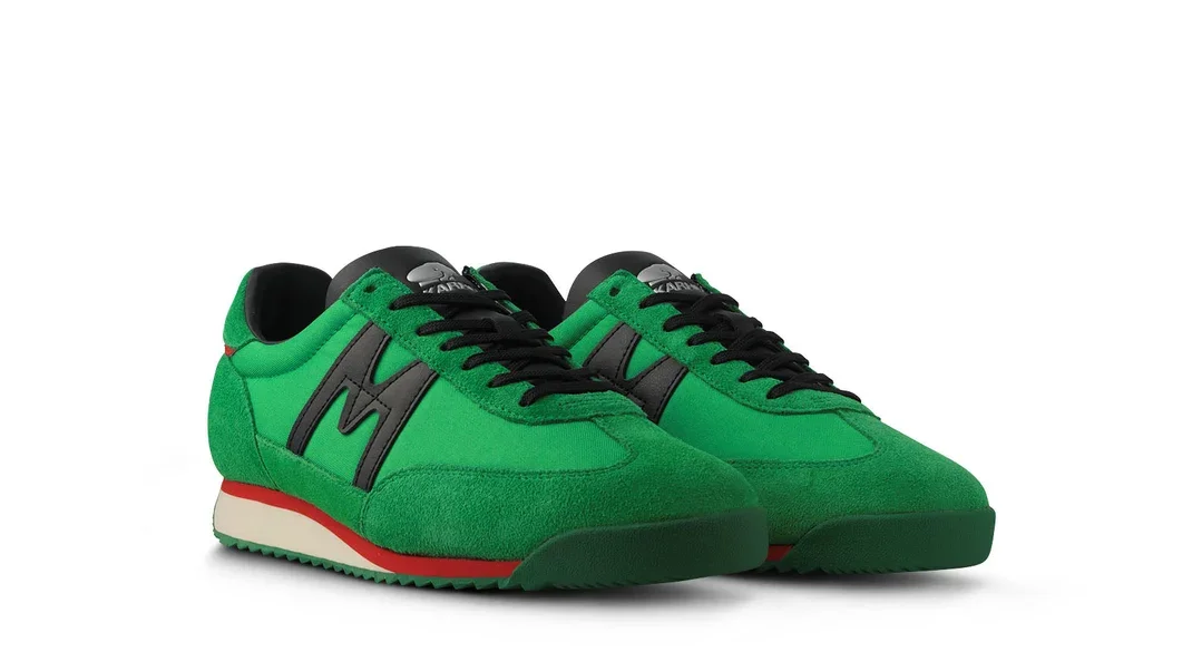 Karhu-Mestari-76-Green-Bee-Jet-Black-F805105-2_1070x.webp