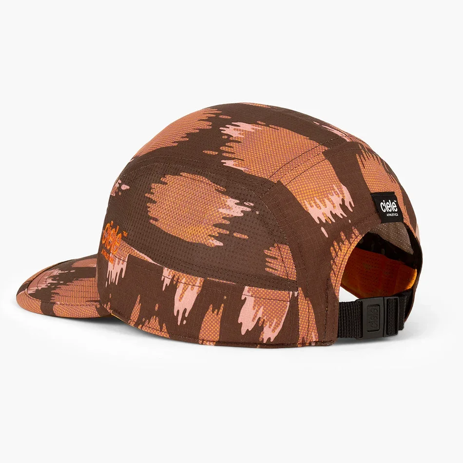 U-2-CA-0378-CHBR011_GOCapSC-Field-AllOverPrint-Cheetah-Oak_D3_2026_BACKL_41a68a86-38f9-4e48-9e03-3d0f997793a0.webp