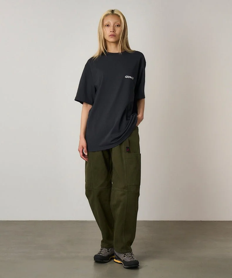 Gramicci-G5FU-T083_VINTAGEBLACK_unisex-t-shirt-model_U1.jpg