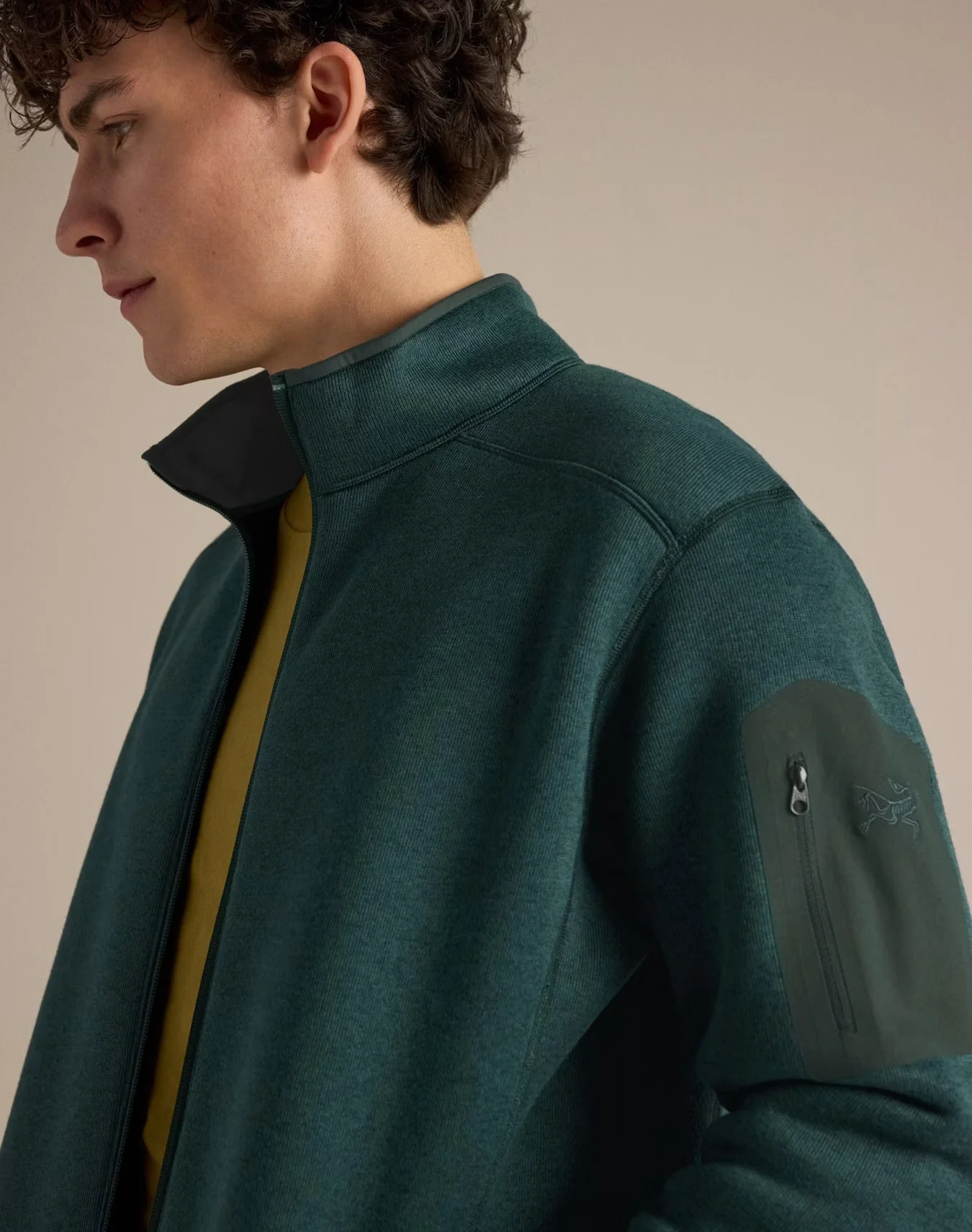 F26-X000010727-Covert-Cardigan-Dark-Jade-Heather-Fabric-Detail.jpg
