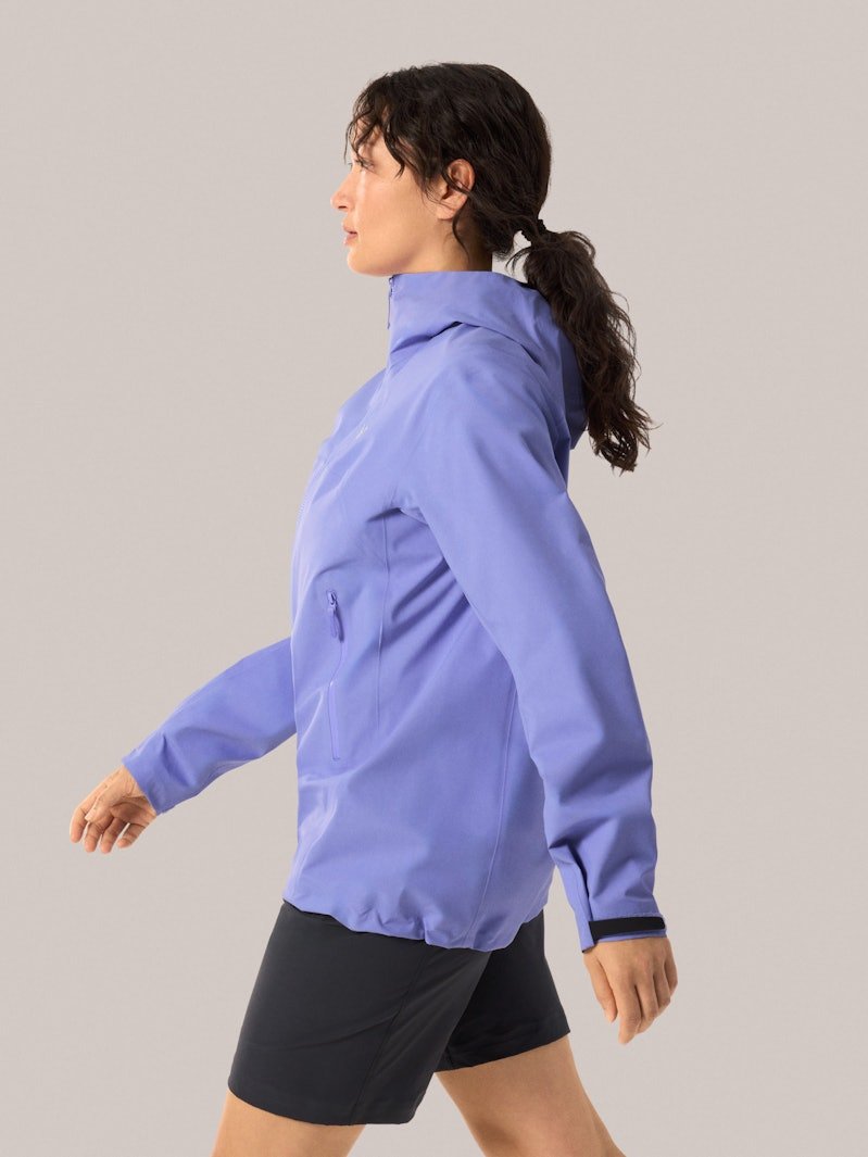 S25-X000007702-Beta-Jacket-Moonstone-Women-s-Side-View.jpg