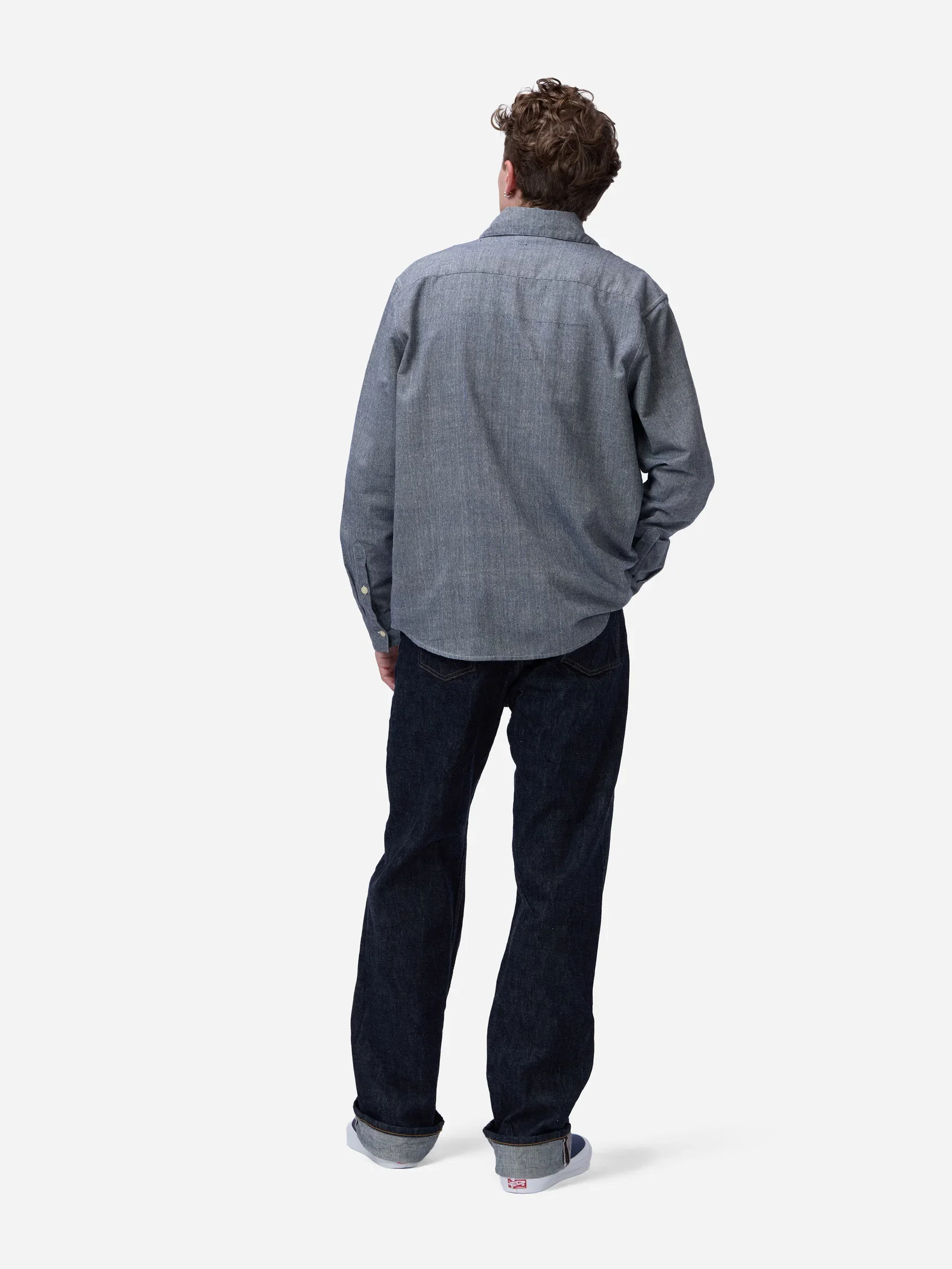 3S-FW26_UTILITY_CHAMBRAY_HANDLOOM_CHAMBRAY_BACK_FULLBODY_ONBODY.webp