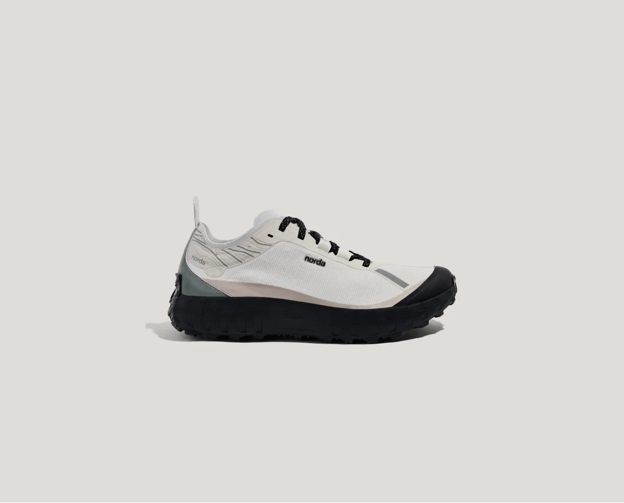 001 Shoe Cinder — FIELD THEORY