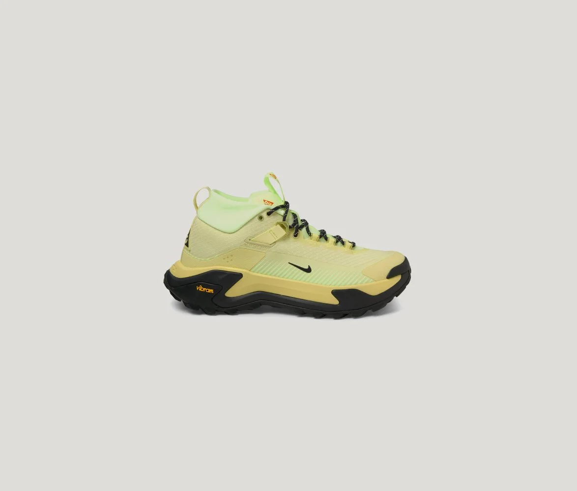 W ACG Zegama Hike in Life Lime/Dark Smoke Grey
