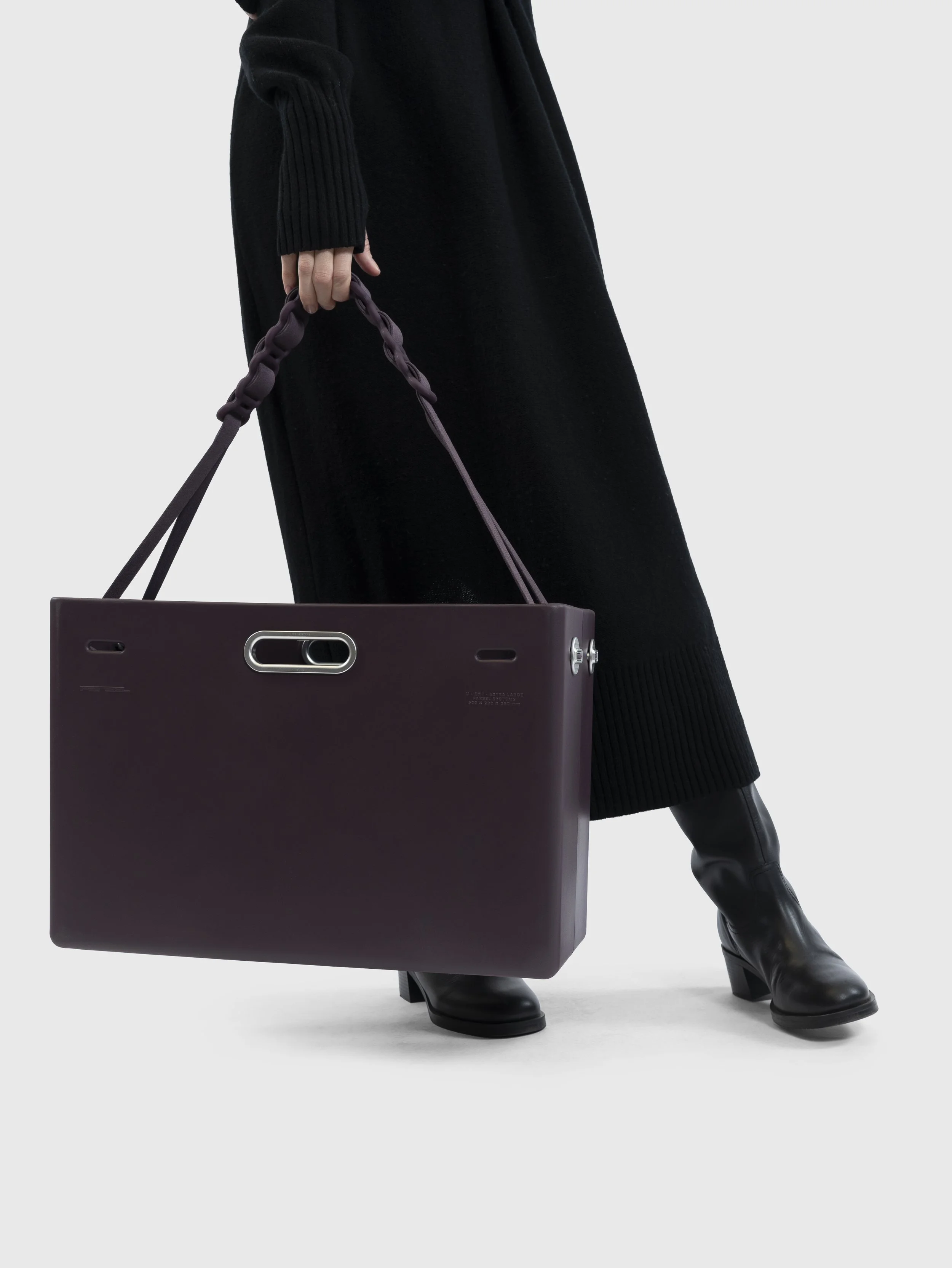 Parsel-On-Model-092.jpg