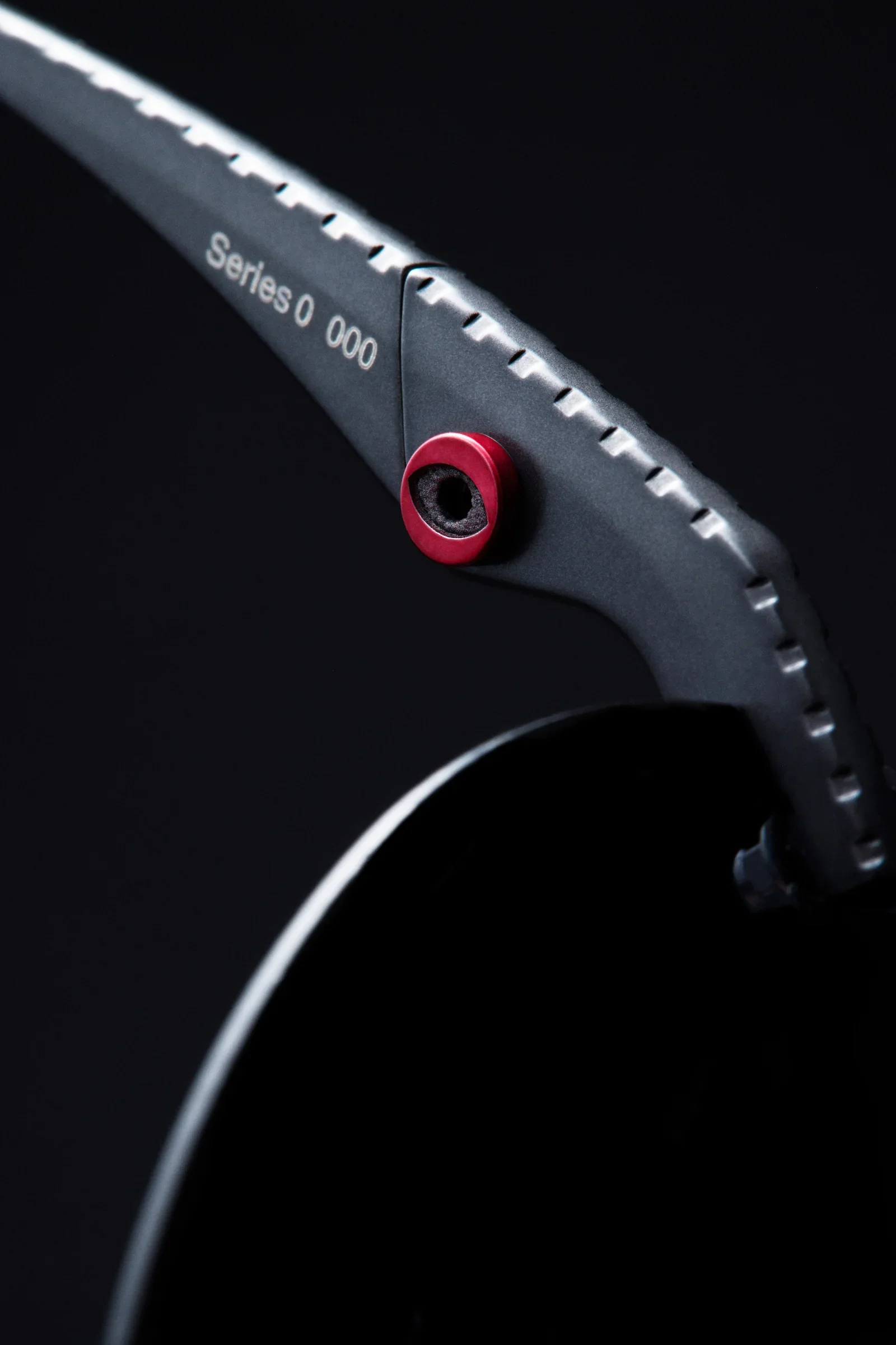 2025.09.20_DistrictVision_Eyewear_Creative_Black_Aiko_5189.webp
