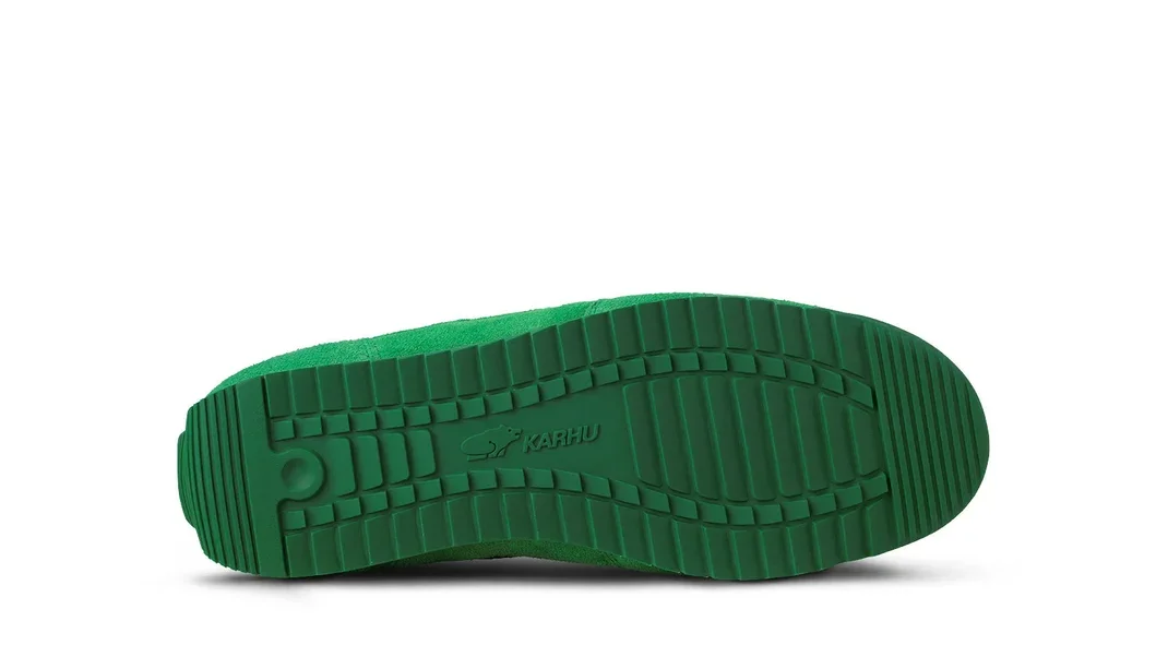 Karhu-Mestari-76-Green-Bee-Jet-Black-F805105-6_1070x.webp