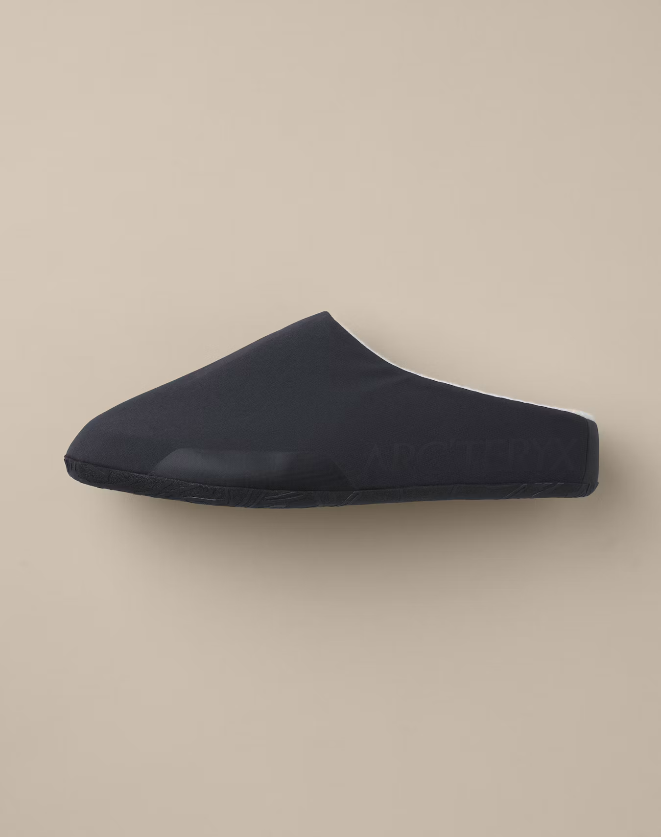 F26-X000010499-Postour-Boot-Black-Black-Women-s-Slip-Profile.png