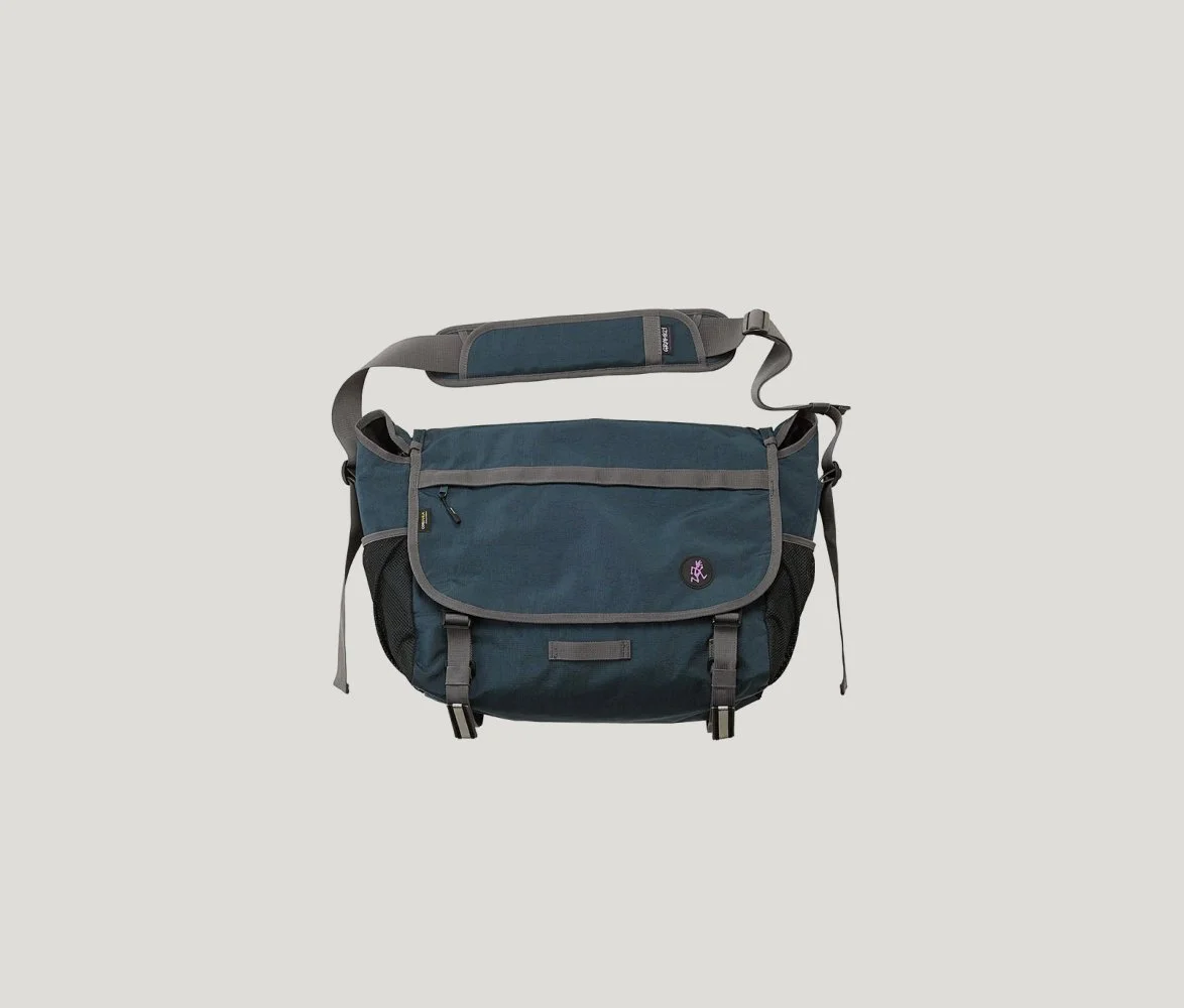 Messenger Bag in Navy