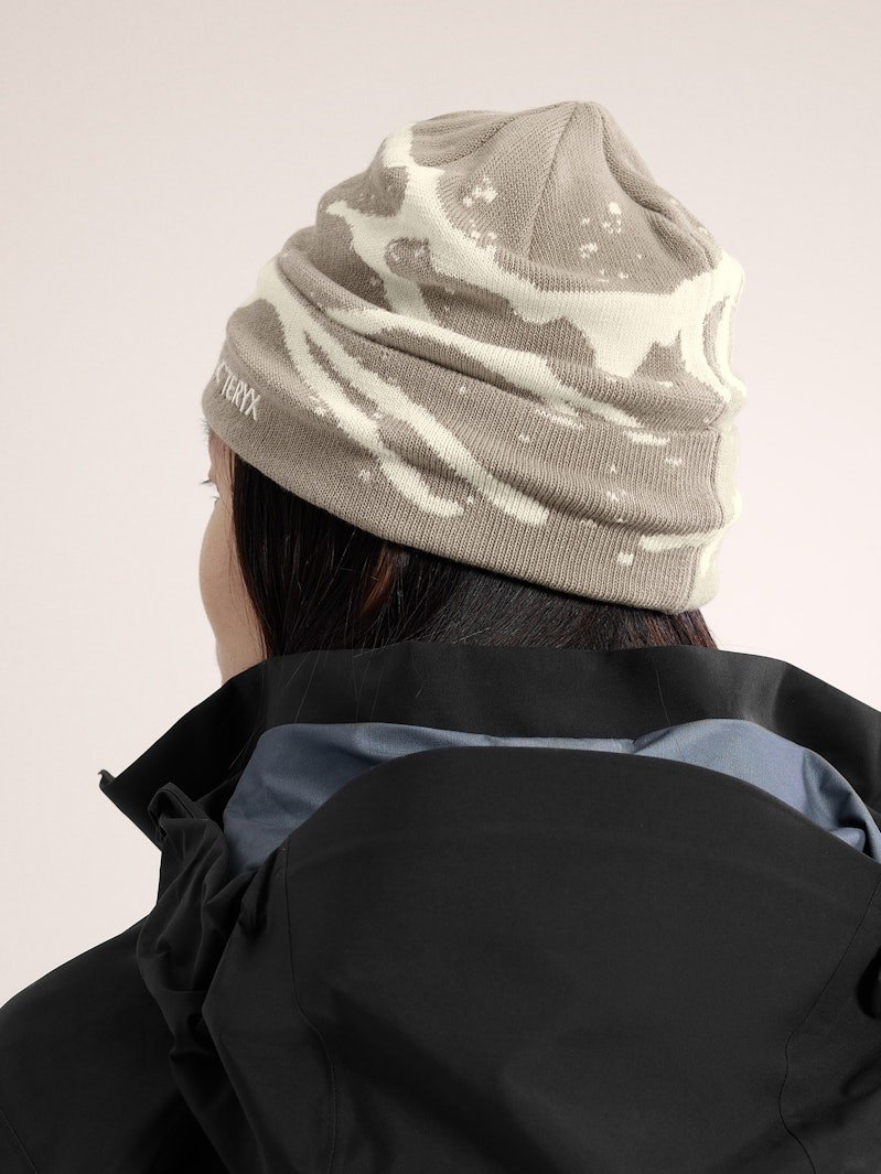 S25-X000009253-Grotto-Toque-Rune-Arctic-Silk-Back-View.jpg