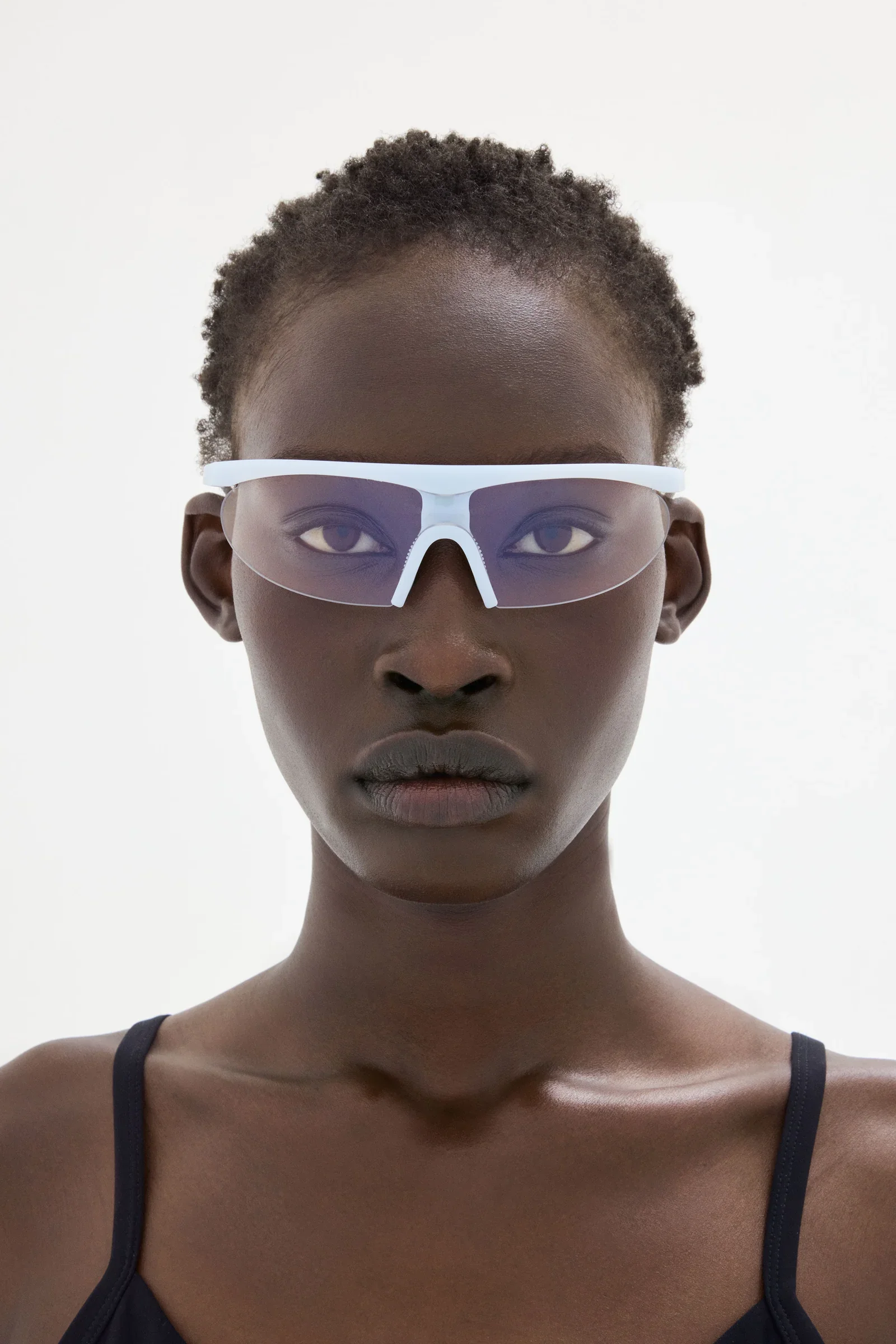260113_RvM_DISTRICT_VISION_FW26_EYEWEAR_247_WEB.webp