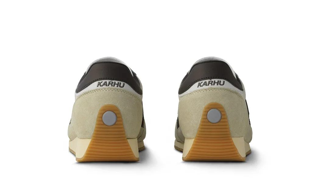 KARHU-Mestari-76-Gravel-Chocolate-Torte-F805109-4_5e9d8394-8cd3-4db4-afad-7e34cb51c659_1070x.webp