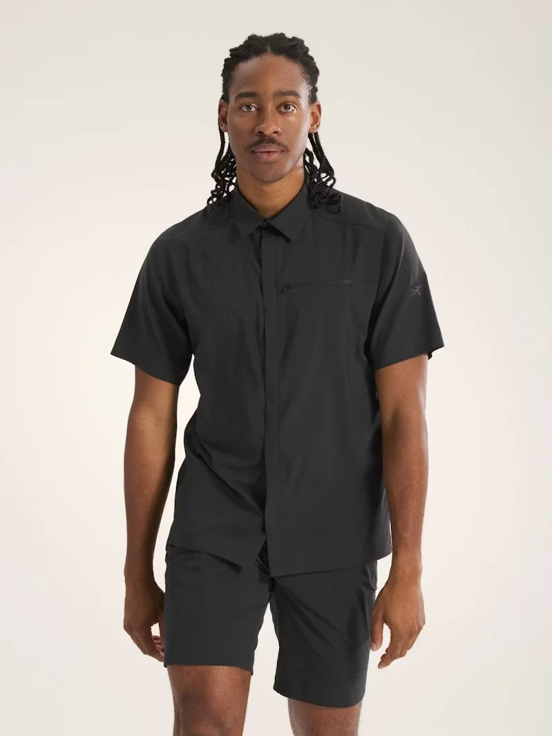 S26-X000010621-Skyline-Shirt-SS-Black-Front-View.jpeg