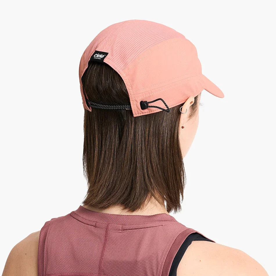 U-2-CA-0263-PK007_FSTCapSC-Classic-AthleticsSL-RoseDawn_D3_2026_STUD3_84ba7430-f10e-4075-929f-e2c4ff063f90.webp