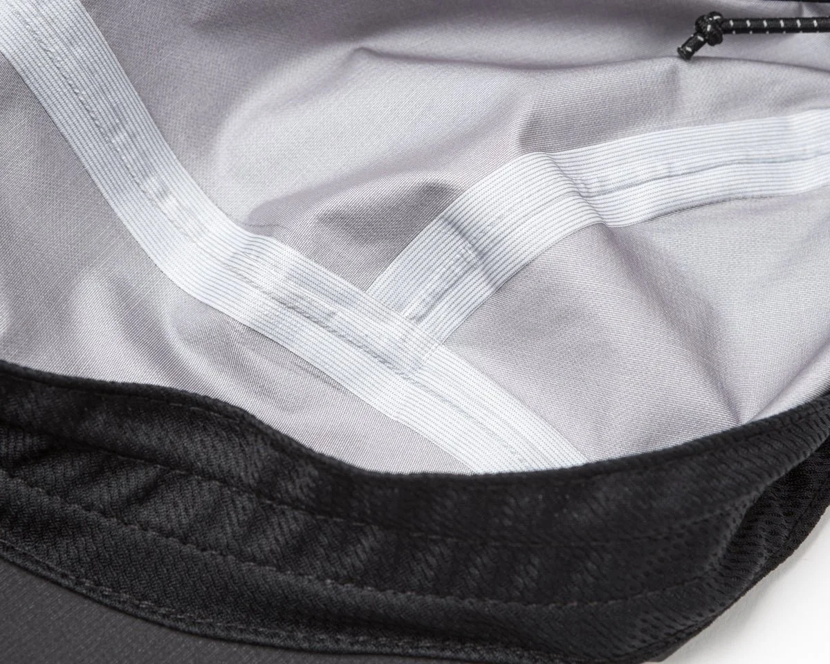 5273-BK_pertex-3l-rain-cap_black_focus2.jpg