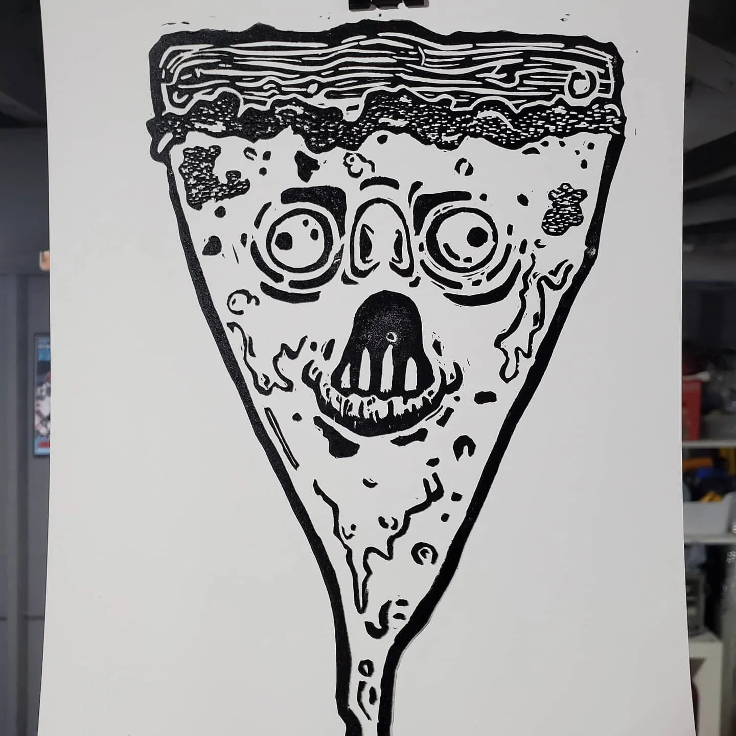 Pizza face #linocutprint. 
.
.
.
#prettygoodpac #lino&nbsp;#linoprinting&nbsp;#linocutprint&nbsp;#linoprint&nbsp;#stlouisartist&nbsp;#stlouis&nbsp;#stl&nbsp;#printmaking&nbsp;#prints&nbsp;#blockprinting #linocut #pizza #pizzagram