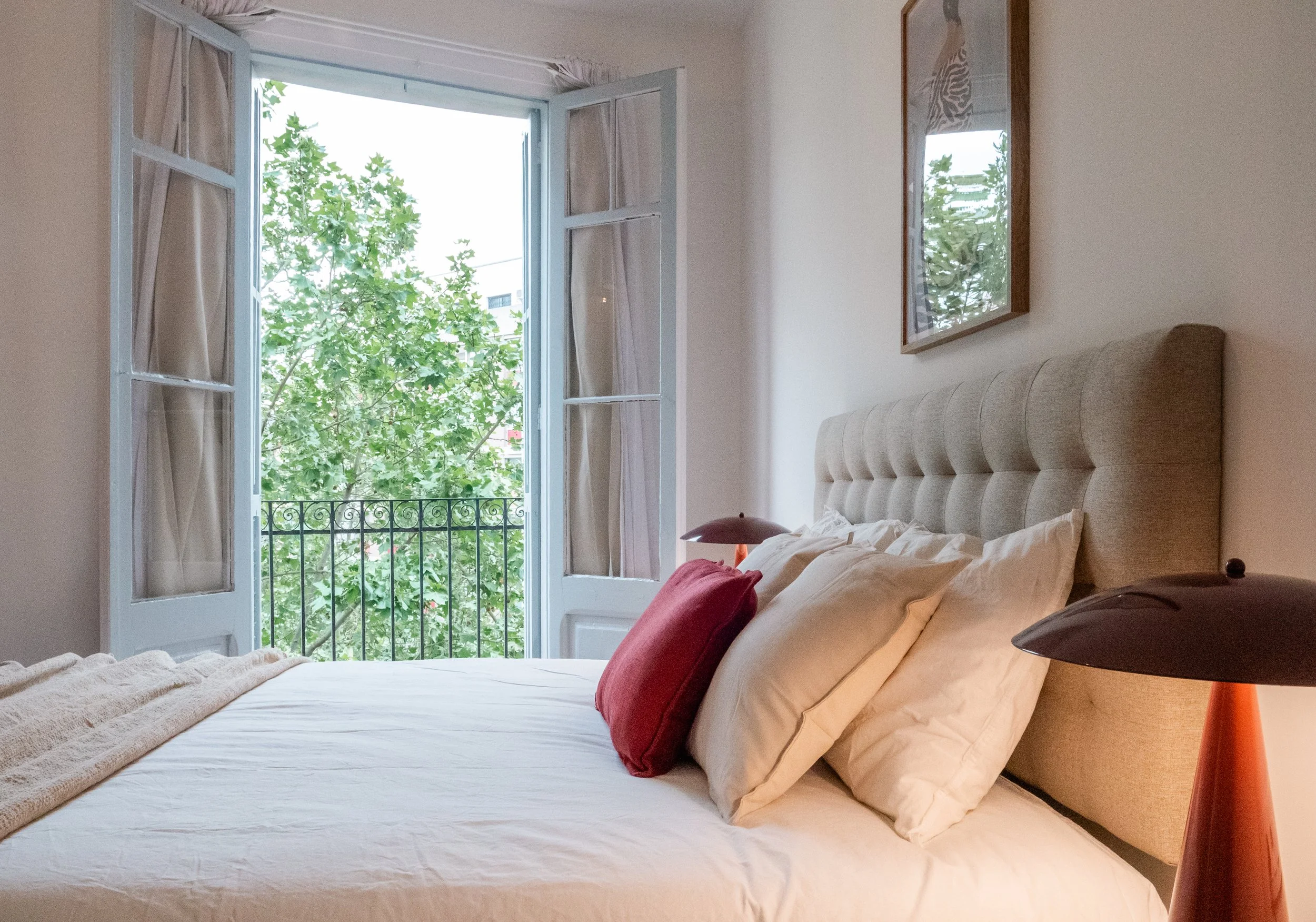 Provença-Deco-Bedroom-Detail.jpg