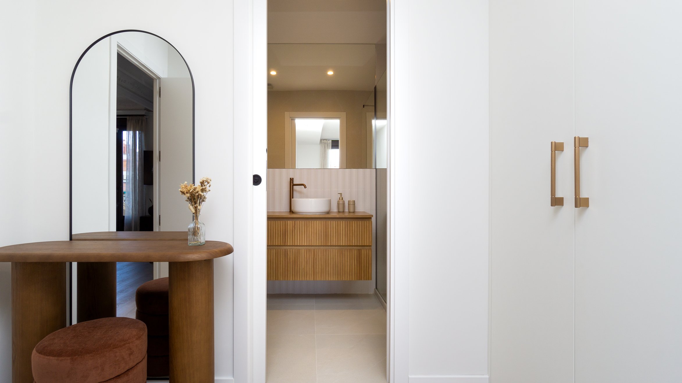 Santa Engracia-Reforma-Integral-Vanity-Bathroom.jpg