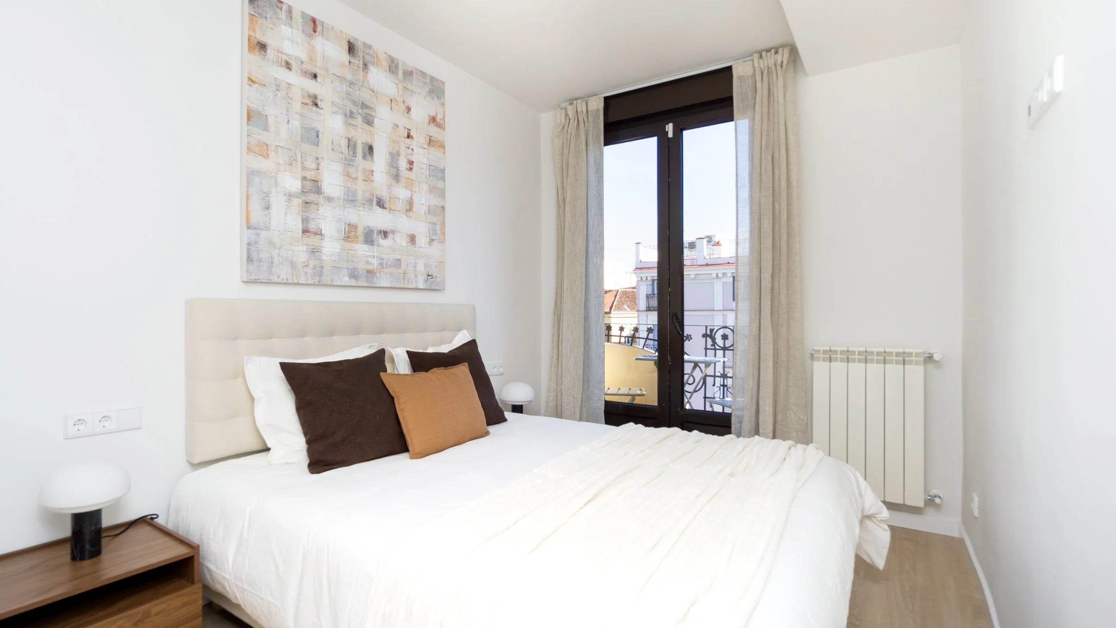 Santa Engracia-Reforma-Integral-Interiorismo-Bedroom.jpg