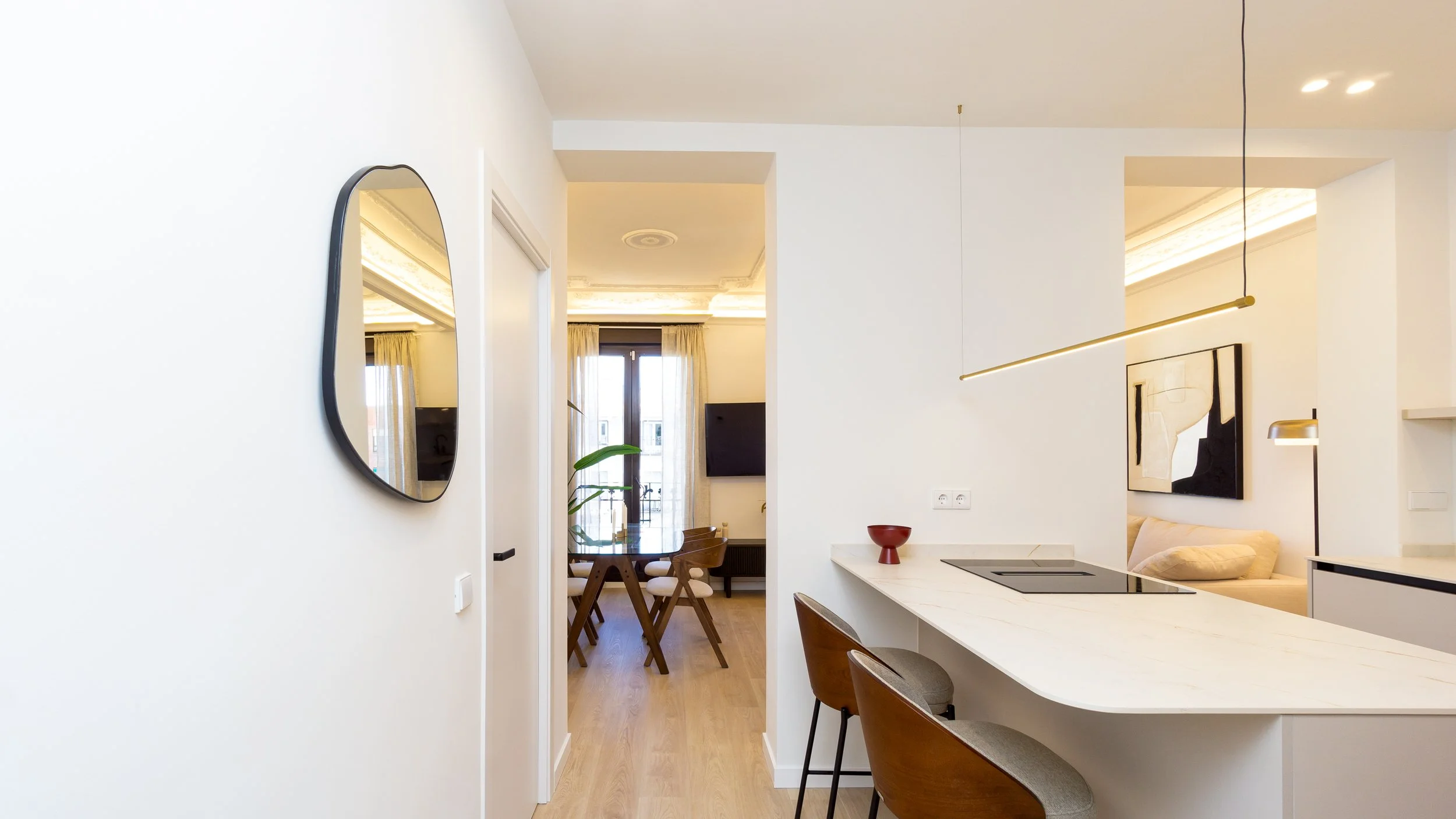 Santa Engracia-Reforma-Integral-Interiorismo-Barra-Cocina.jpg