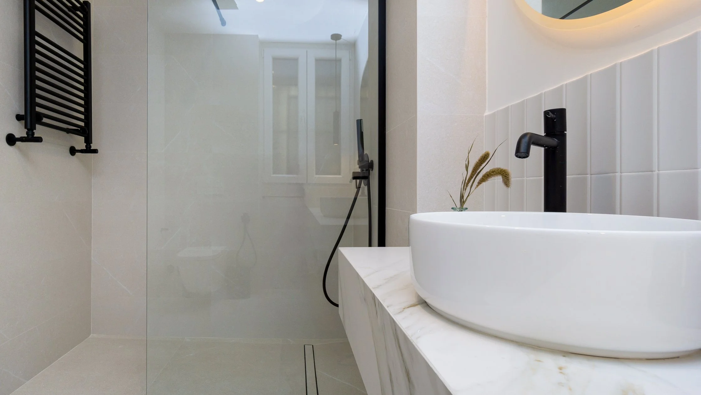 Santa Engracia-Reforma-Integral-Interiorismo-Baño-Ducha.jpg