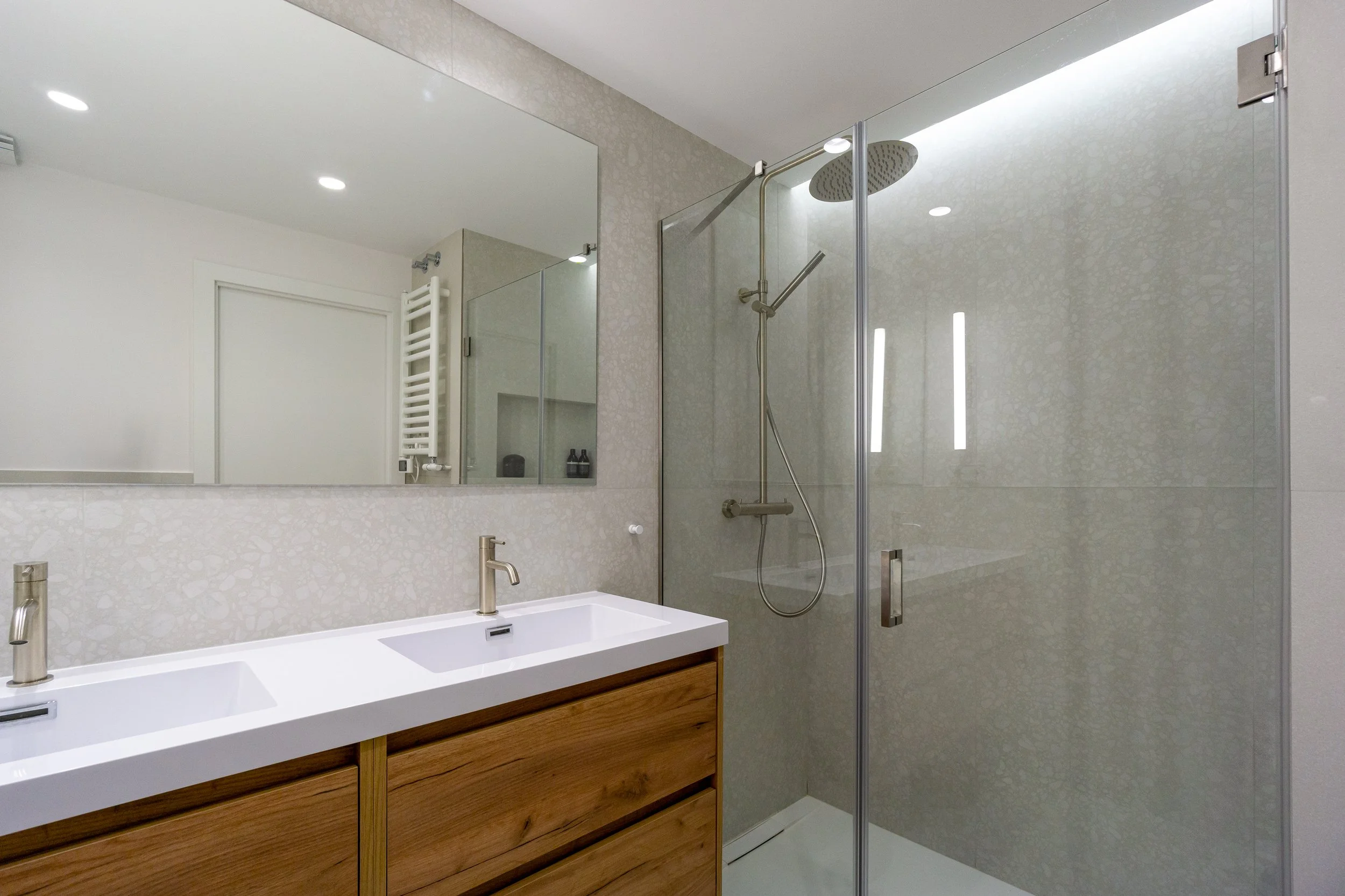 SantQuirze_ReformaIntegral_Baño principal_Doble pica.jpg