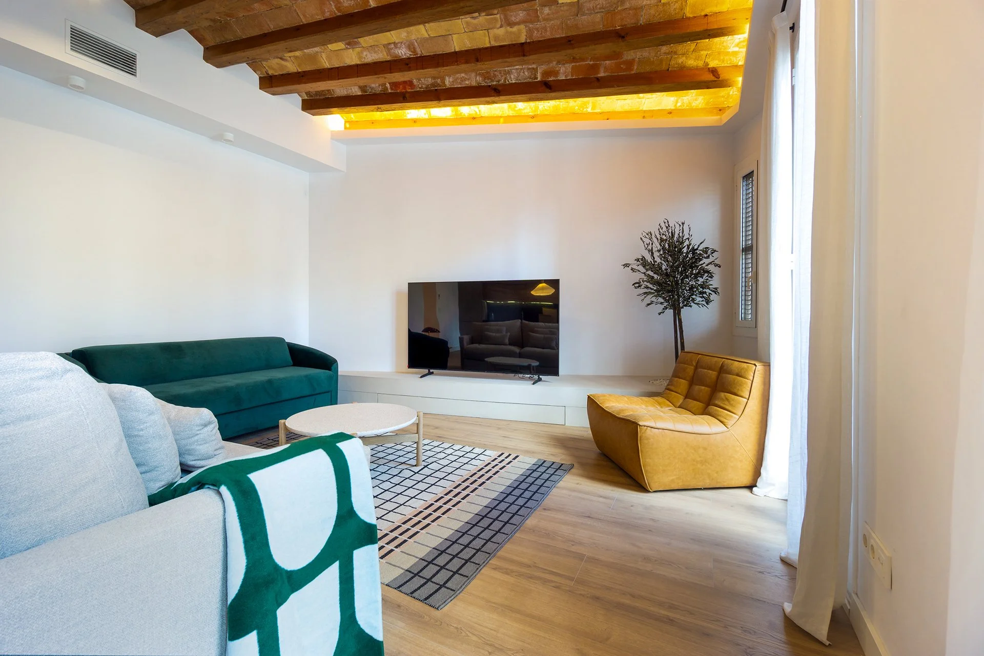 Bruc_Deco_Salon_Sillon_Terracota.jpg