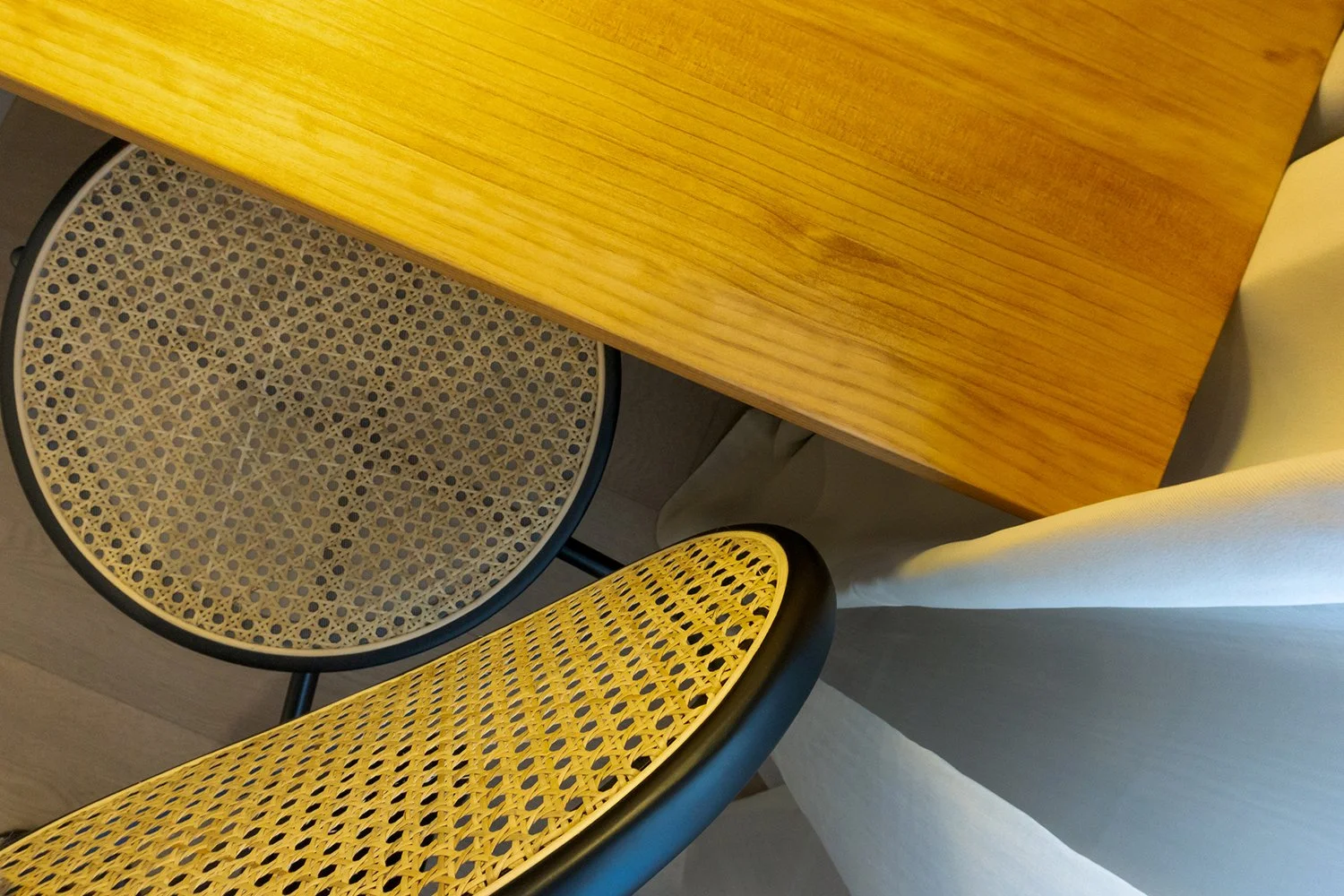 Mallorca-ReformaIntegral-Interiorismo-office-detail.jpg